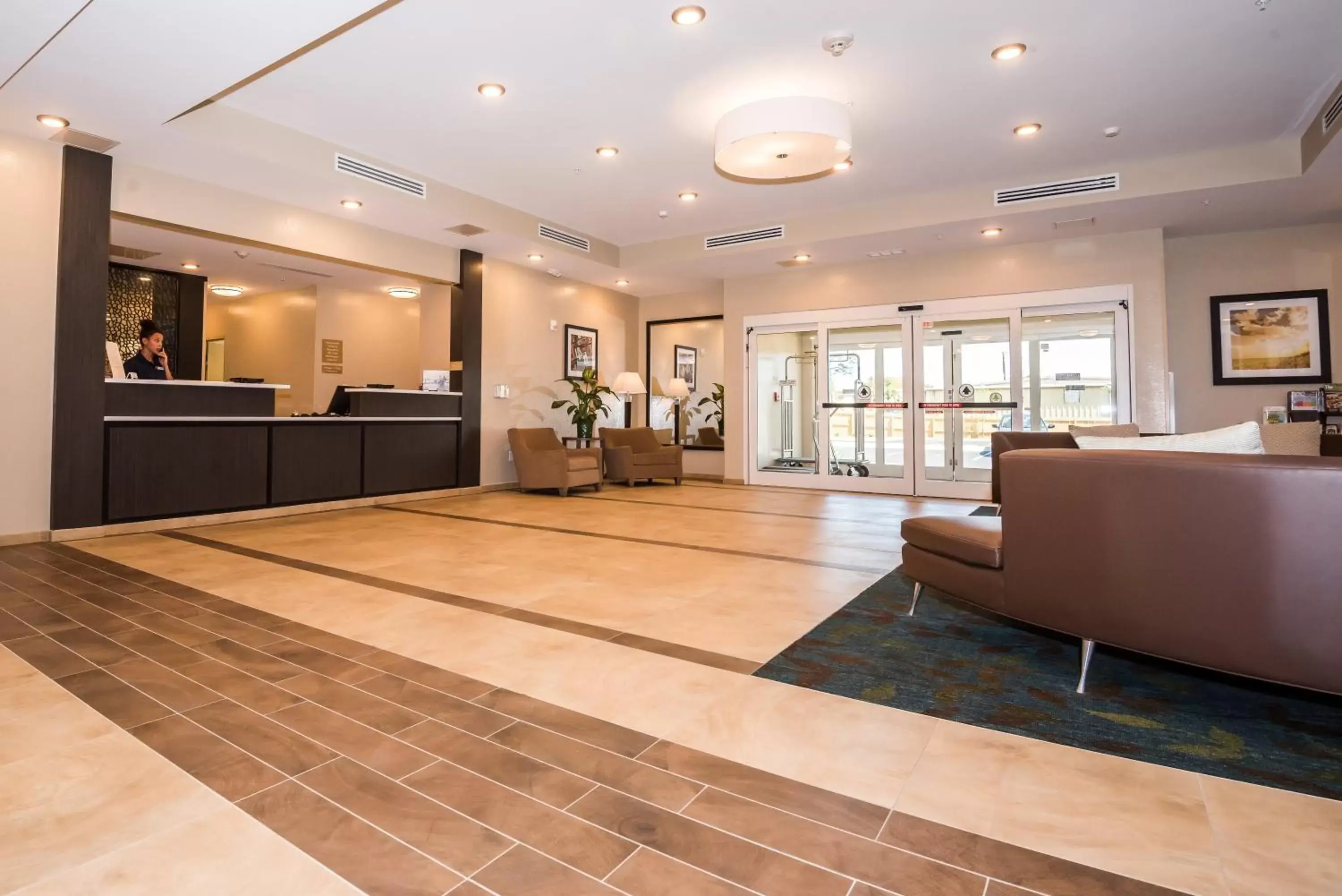 Property building, Lobby/Reception in Candlewood Suites - Ft Walton Bch - Hurlburt Area, an IHG Hotel