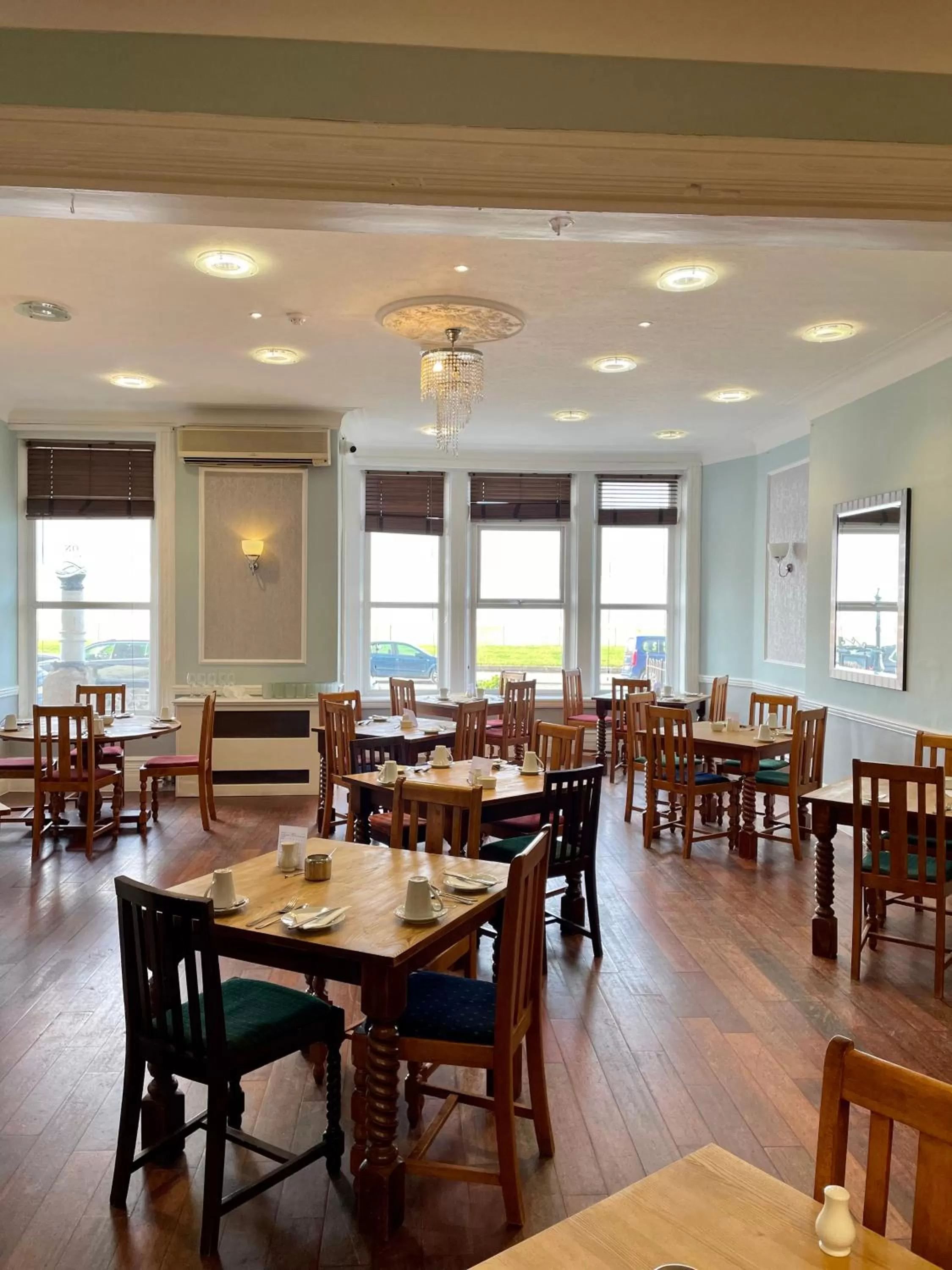 Restaurant/places to eat in The Clarendon Hotel