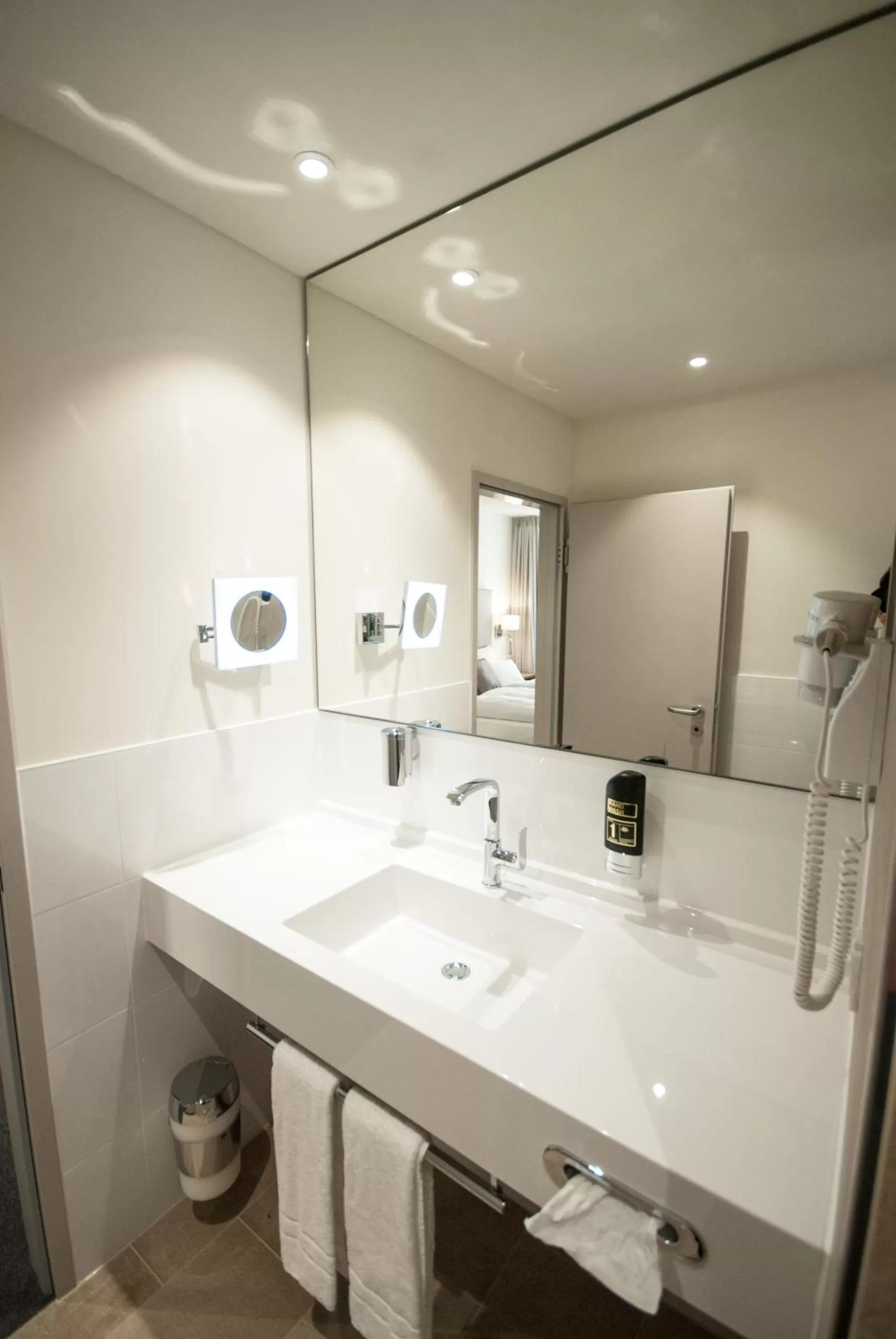 Bathroom in Bayerischer Hof