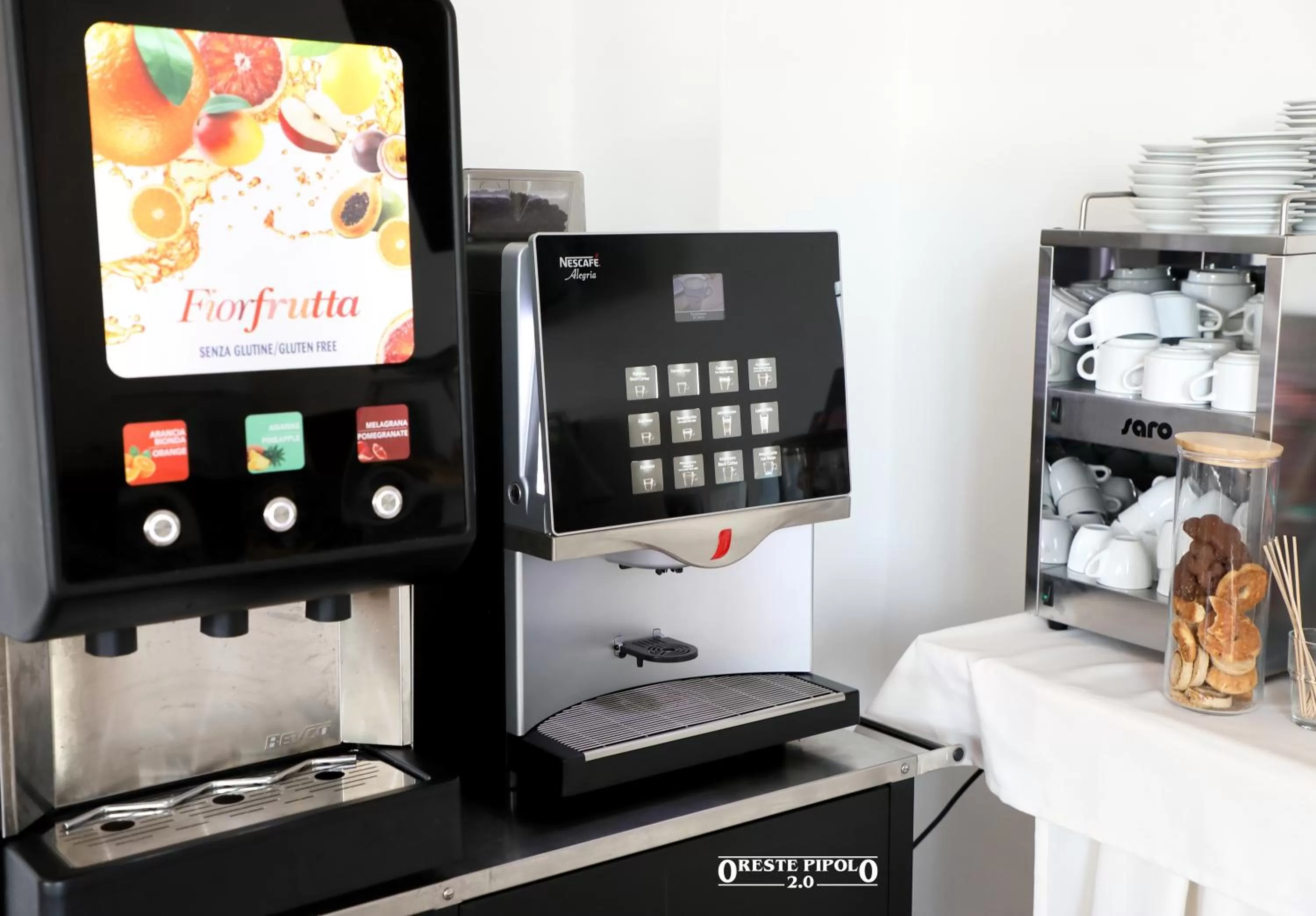 Food and drinks in Jazz Hotel