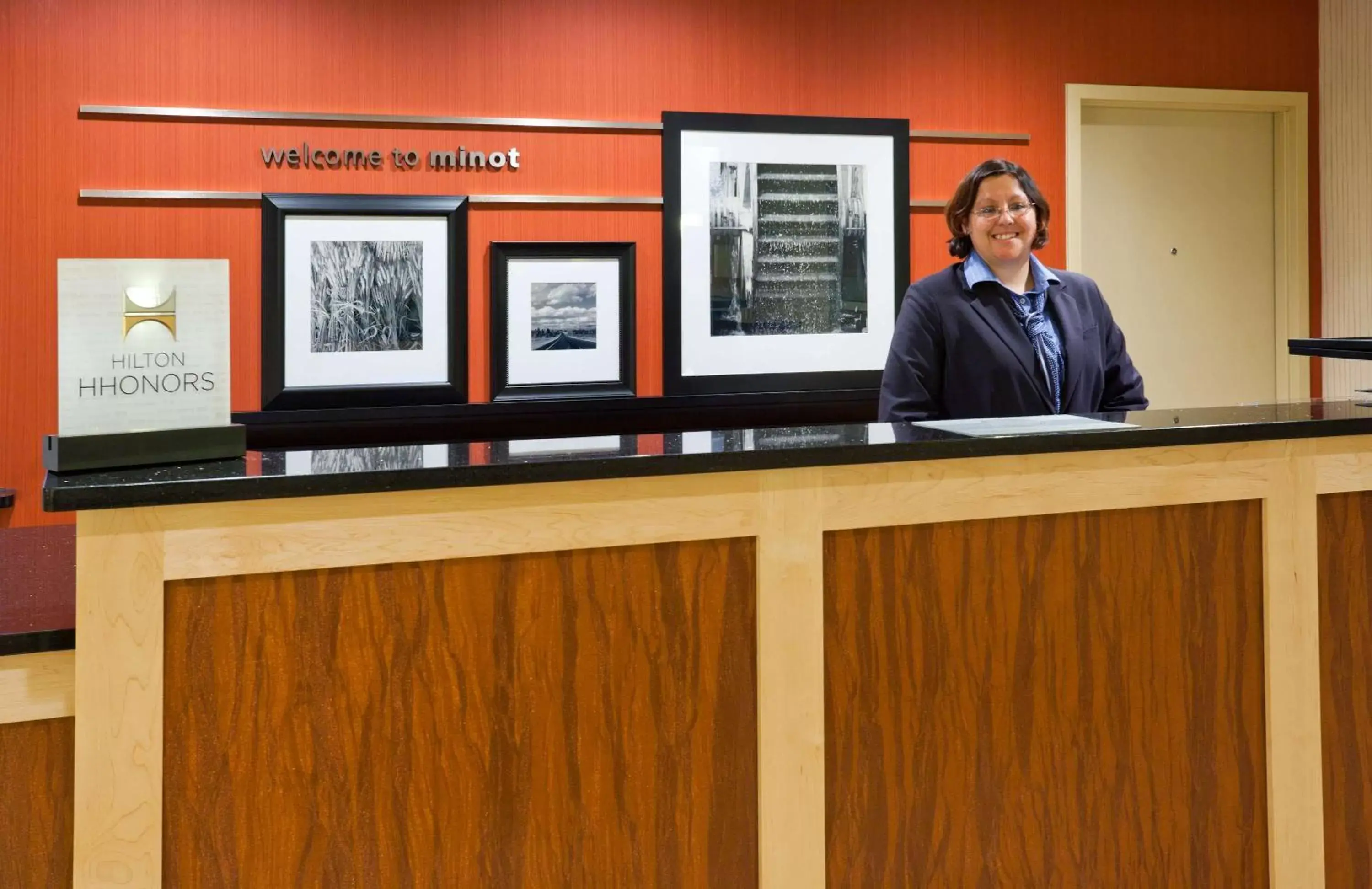 Lobby or reception in Hampton Inn & Suites Minot