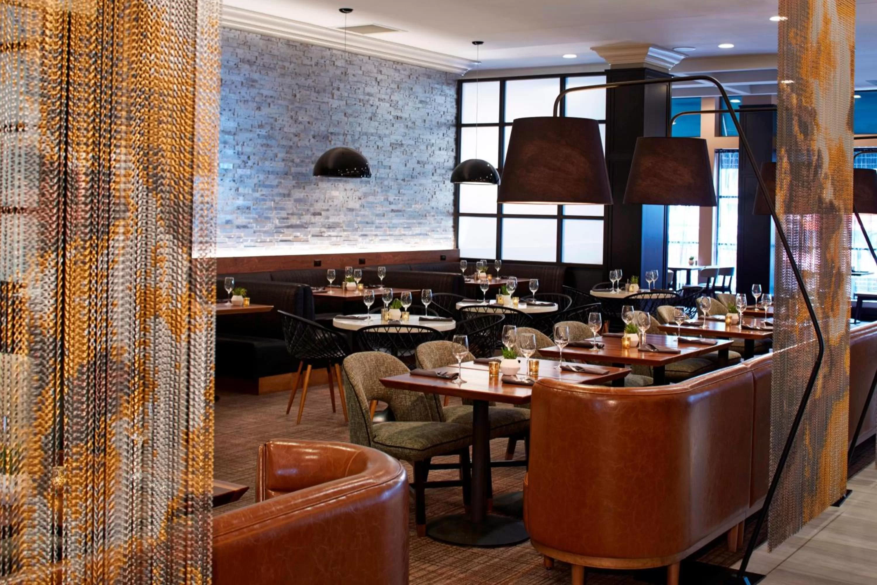 Restaurant/places to eat in Renaissance Minneapolis Hotel, The Depot