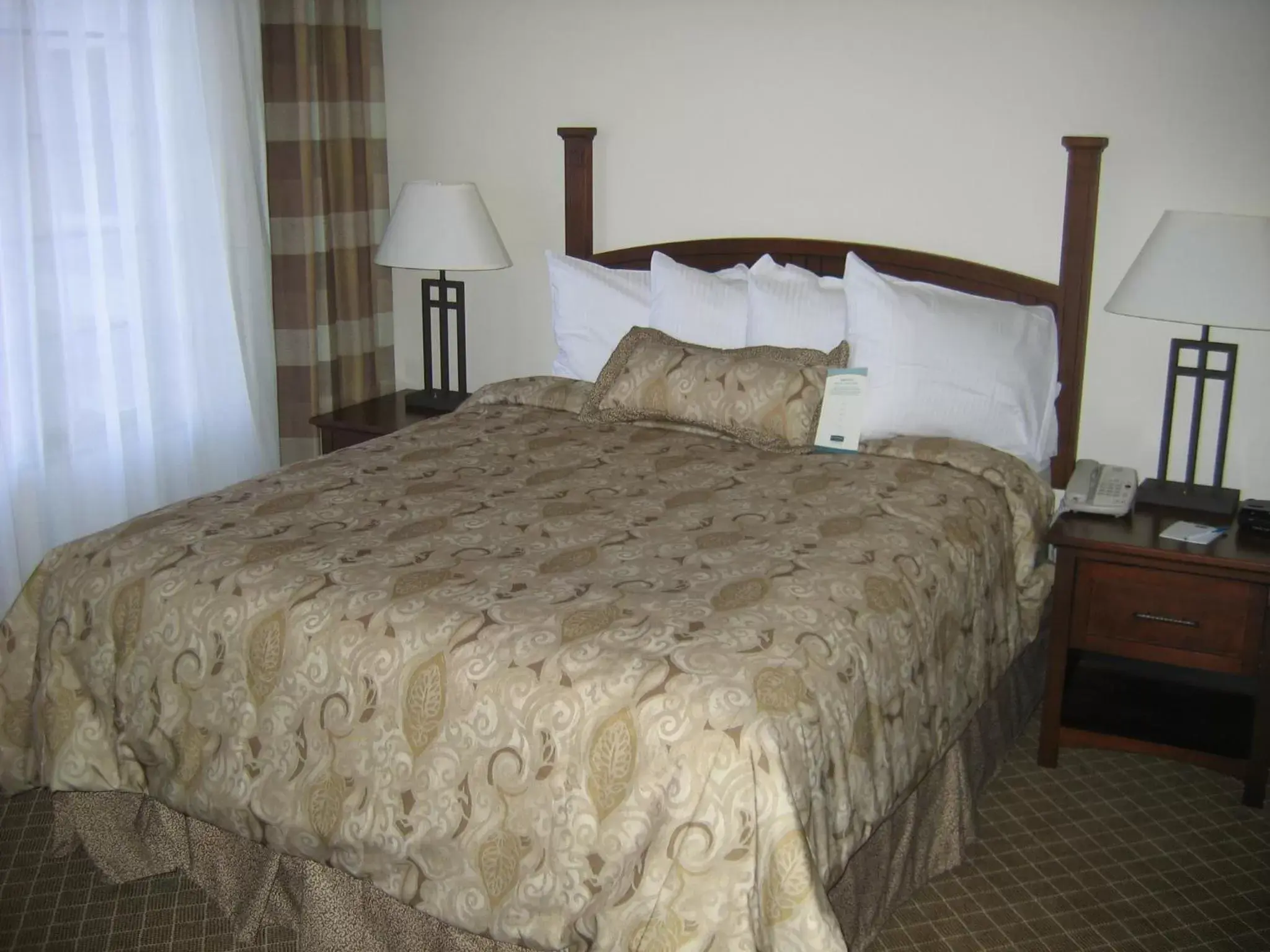 Bed in Staybridge Suites Indianapolis-Airport, an IHG Hotel
