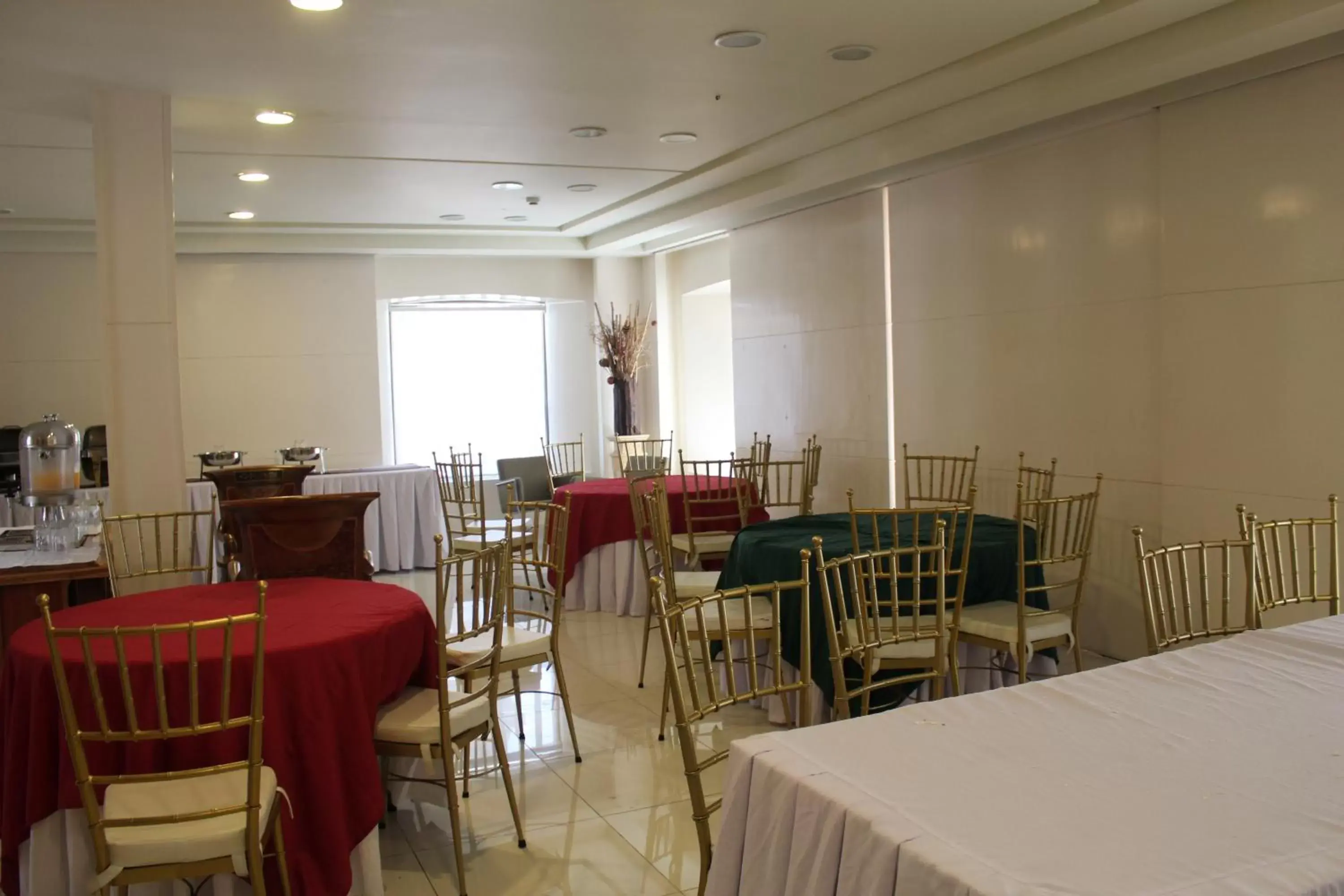 Banquet/Function facilities, Restaurant/Places to Eat in Ciudad Fernandina Hotel