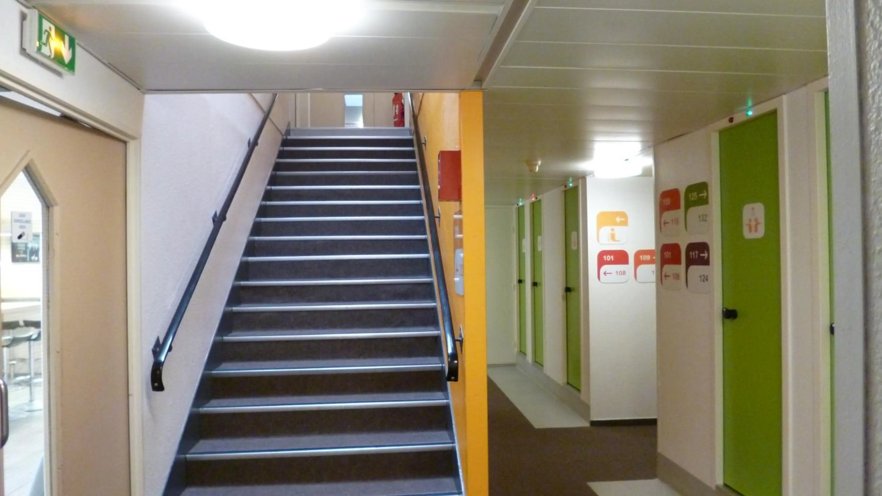 Shower in hotelF1 Evreux Sud