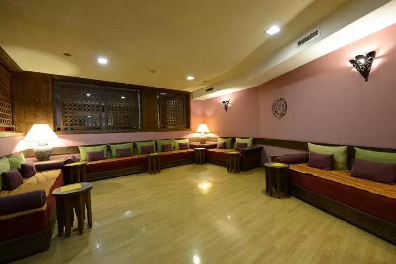 Lounge or bar, Restaurant/Places to Eat in Hotel Timoulay and Spa Agadir