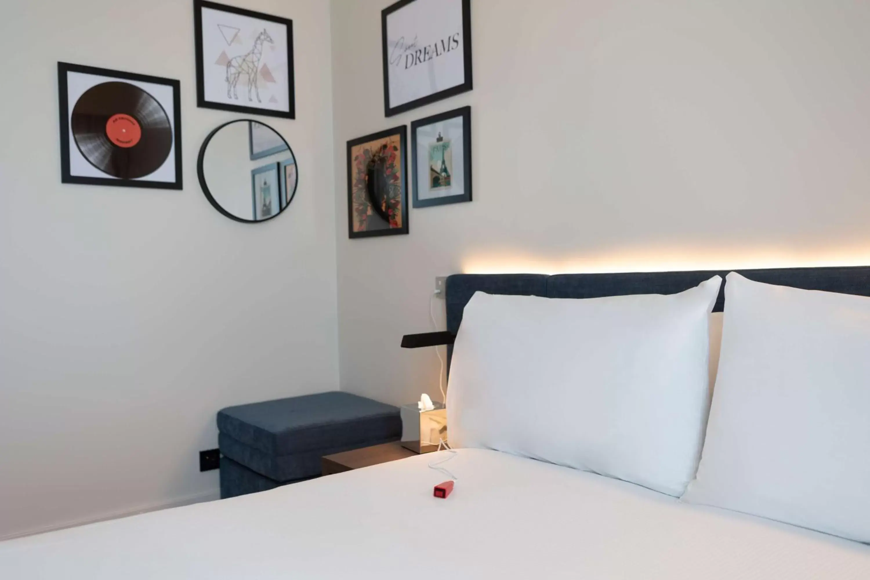 Bed in Hampton by Hilton Ashford International