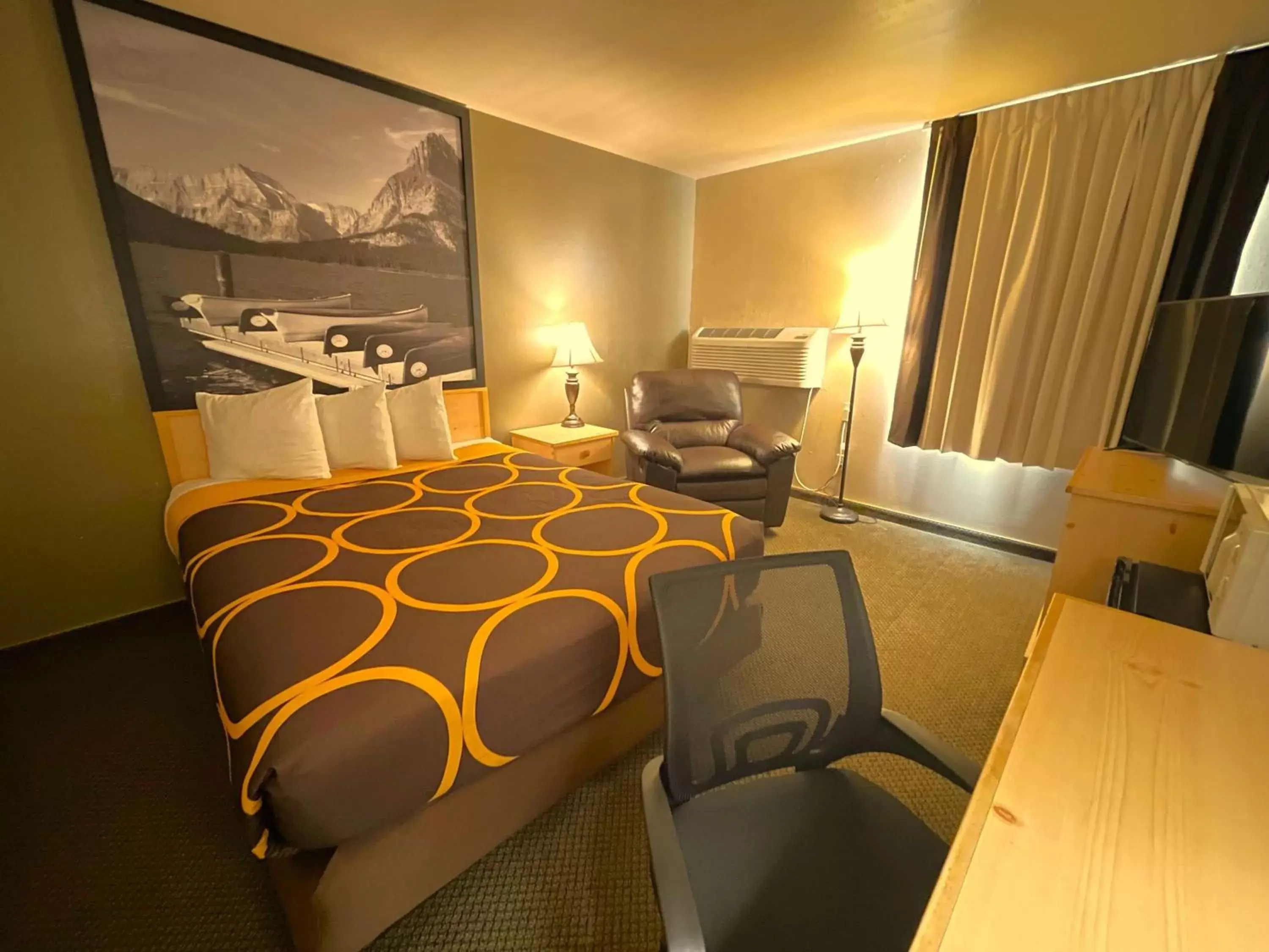 Photo of the whole room, Bed in Super 8 by Wyndham Moscow - Pullman