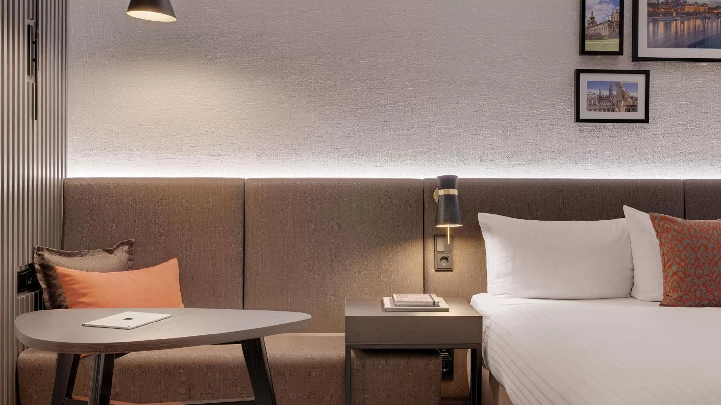 Photo of the whole room, Bed in Bilderberg Bellevue Hotel Dresden