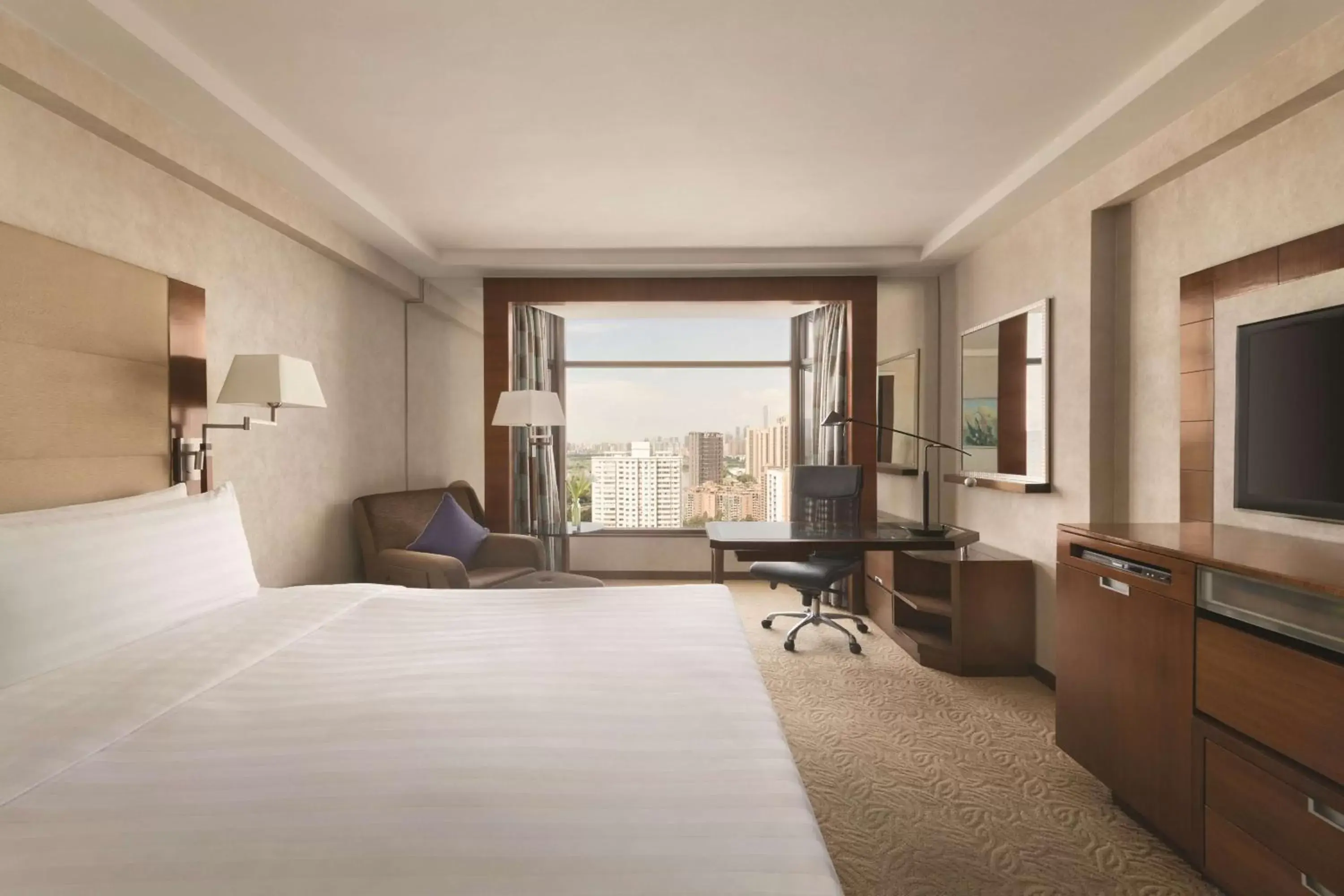 Lounge or bar, Bed in Shangri-La Shenzhen - Nearby Luohu Border, Outdoor Swimming Pool Lounge or bar, Bed in Shangri-La Shenzhen - Nearby Luohu Border, Outdoor Swimming Pool