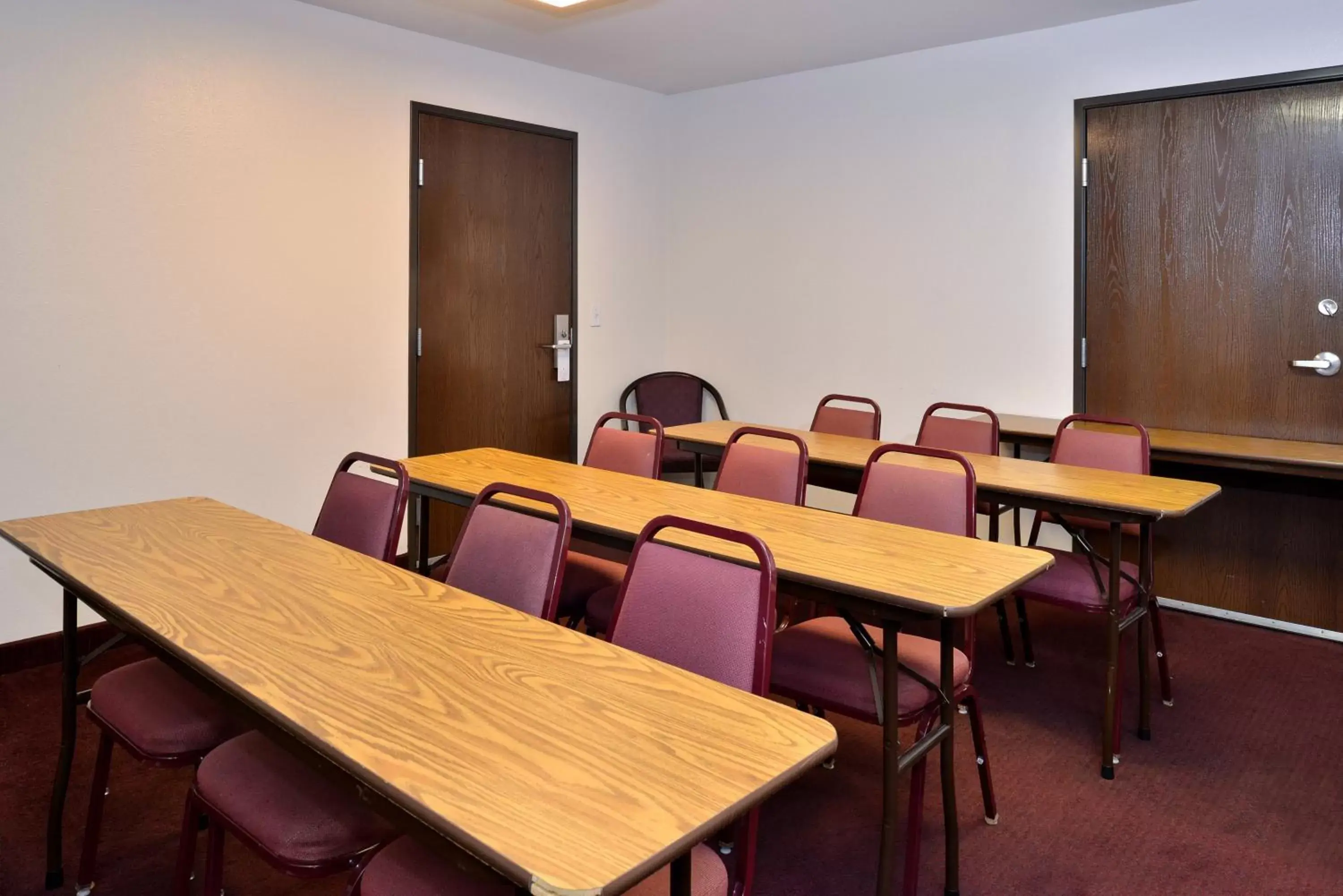 Meeting/conference room in Americas Best Value Inn Somerville Texas