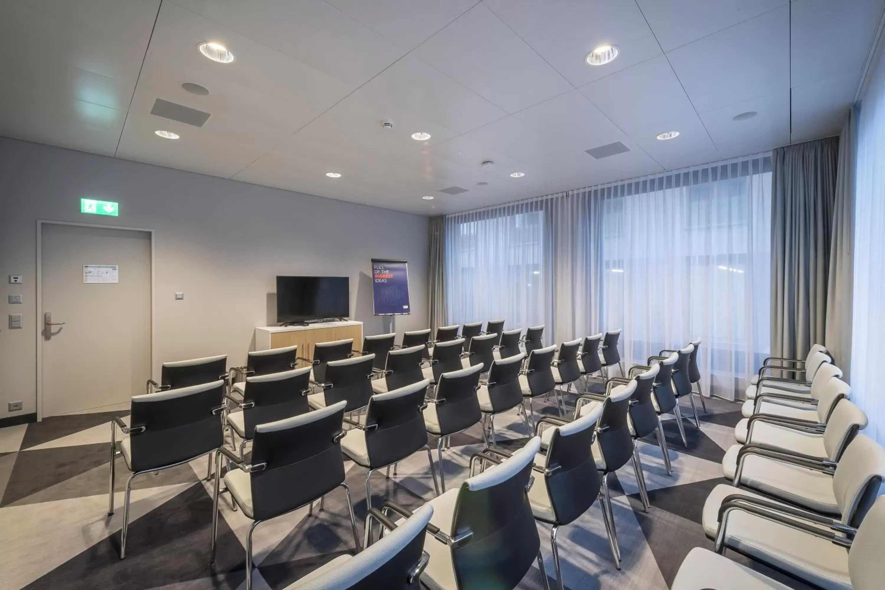 Meeting/conference room in Holiday Inn Express - Luzern - Kriens, an IHG Hotel