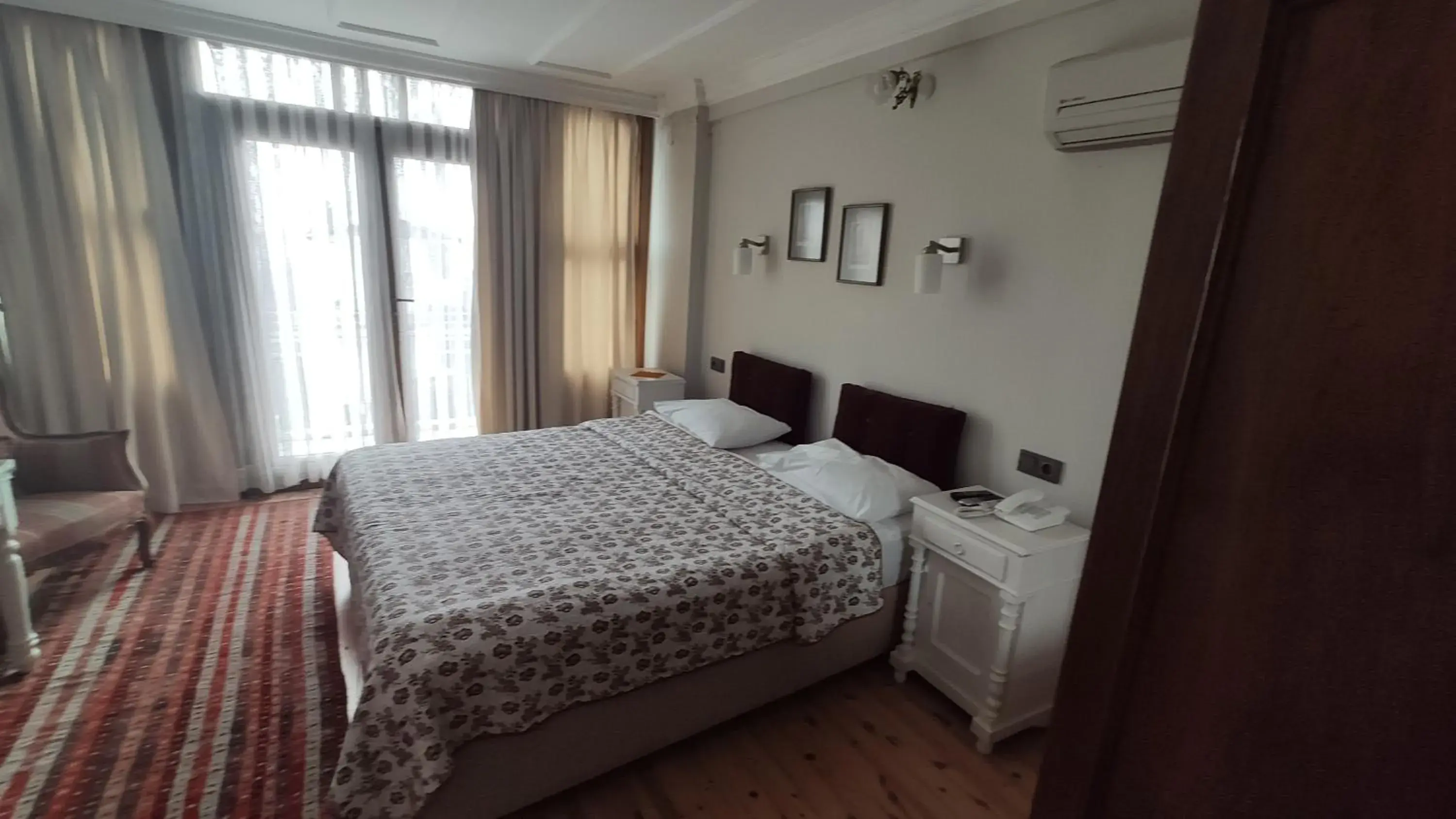 Bed in Turkoman Hotel