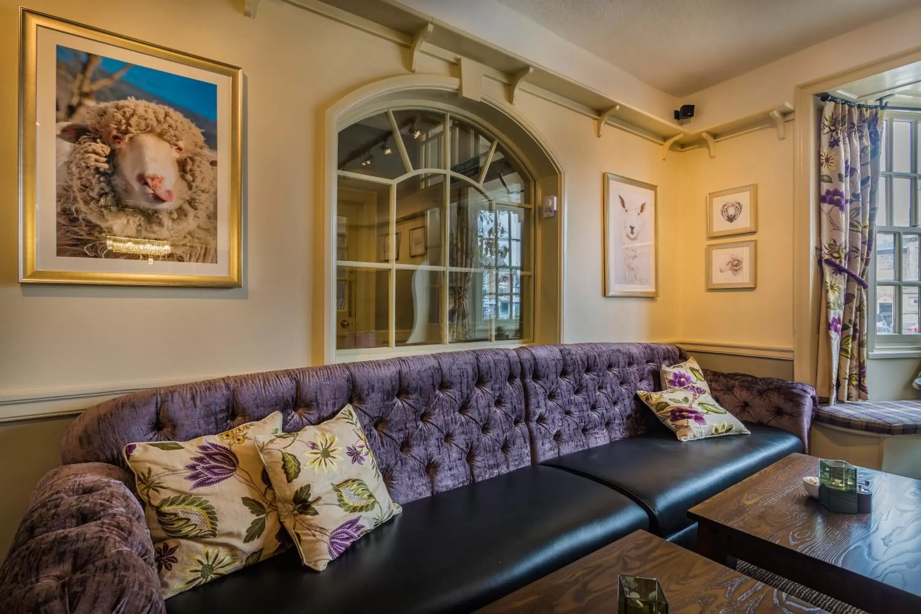 Seating Area in The Golden Fleece Hotel, Thirsk, North Yorkshire