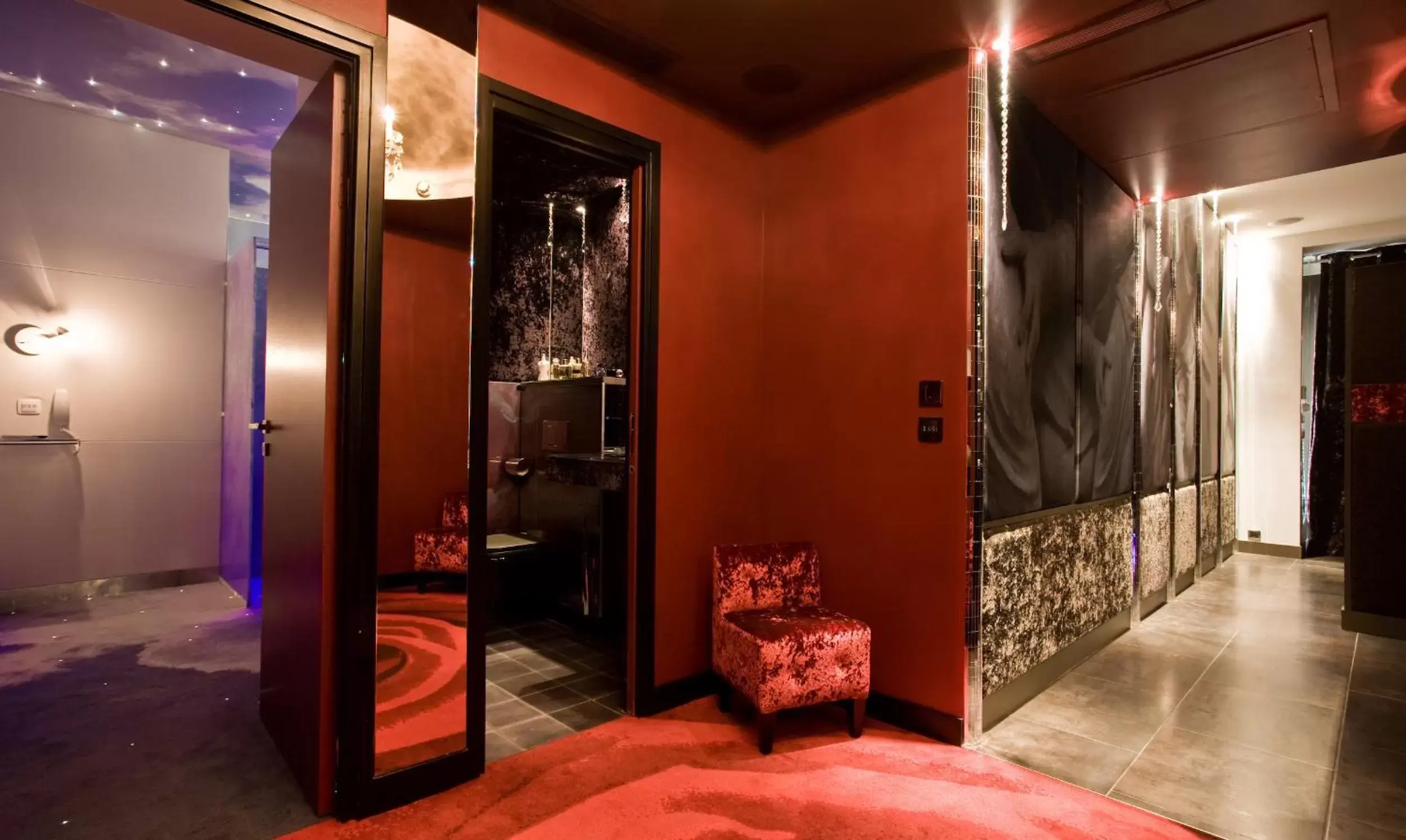 Photo of the whole room, Bathroom in Five Boutique Hotel Paris Quartier Latin