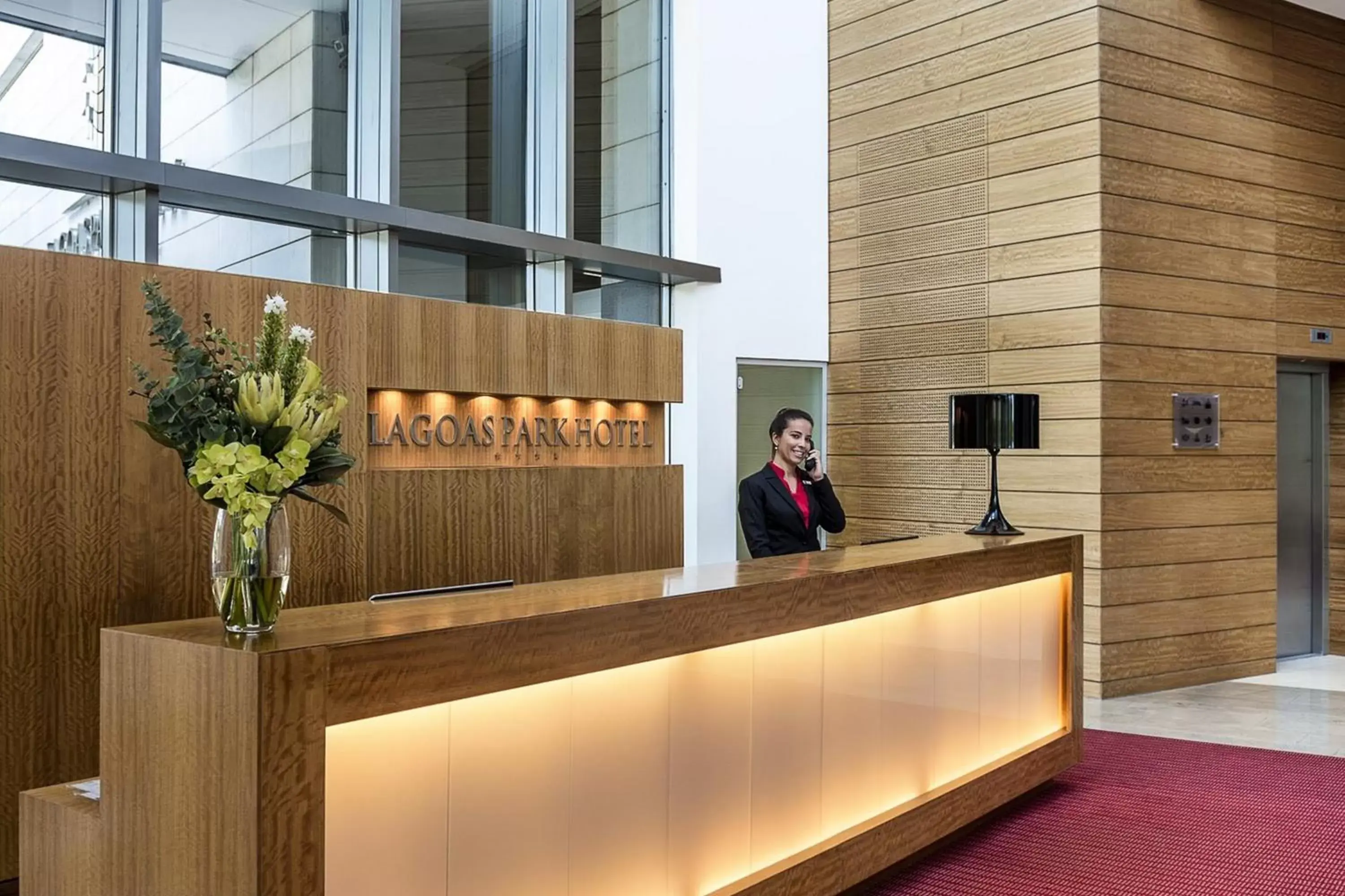 Lobby or reception, Staff in Lagoas Park Hotel