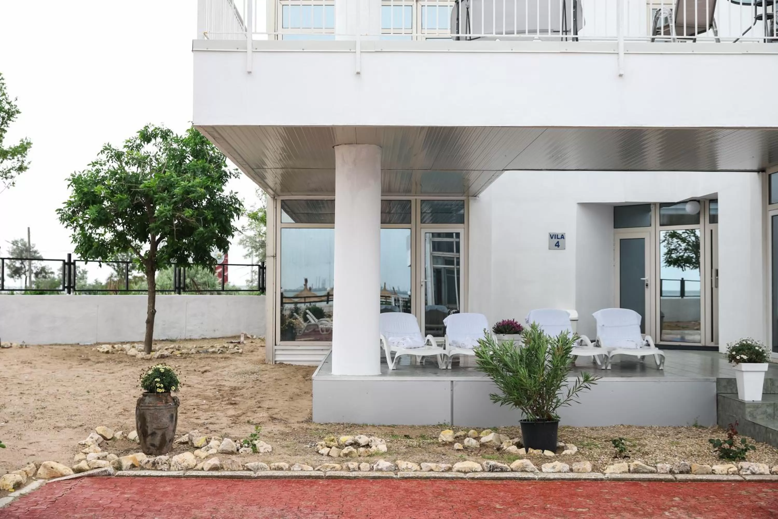 Patio in Avenue Palm Eforie - Avenue Hotels