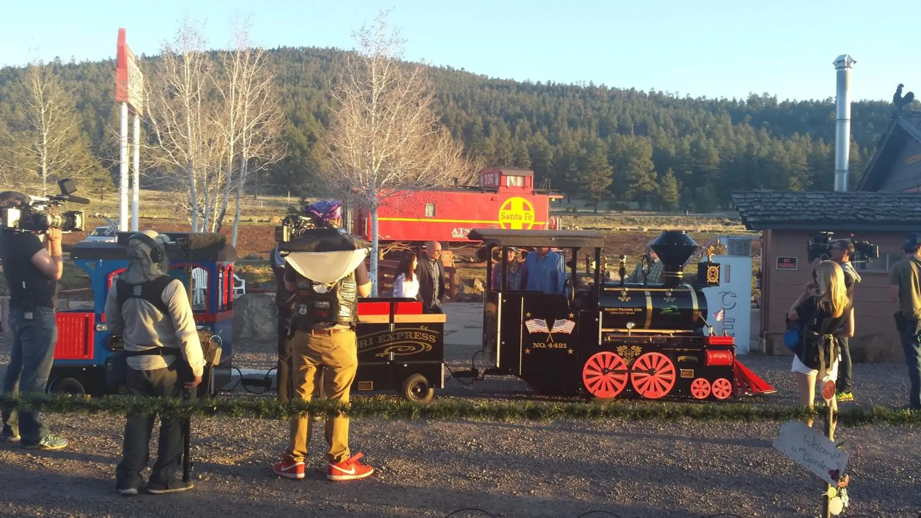 Evening entertainment in The Canyon Motel & RV Park