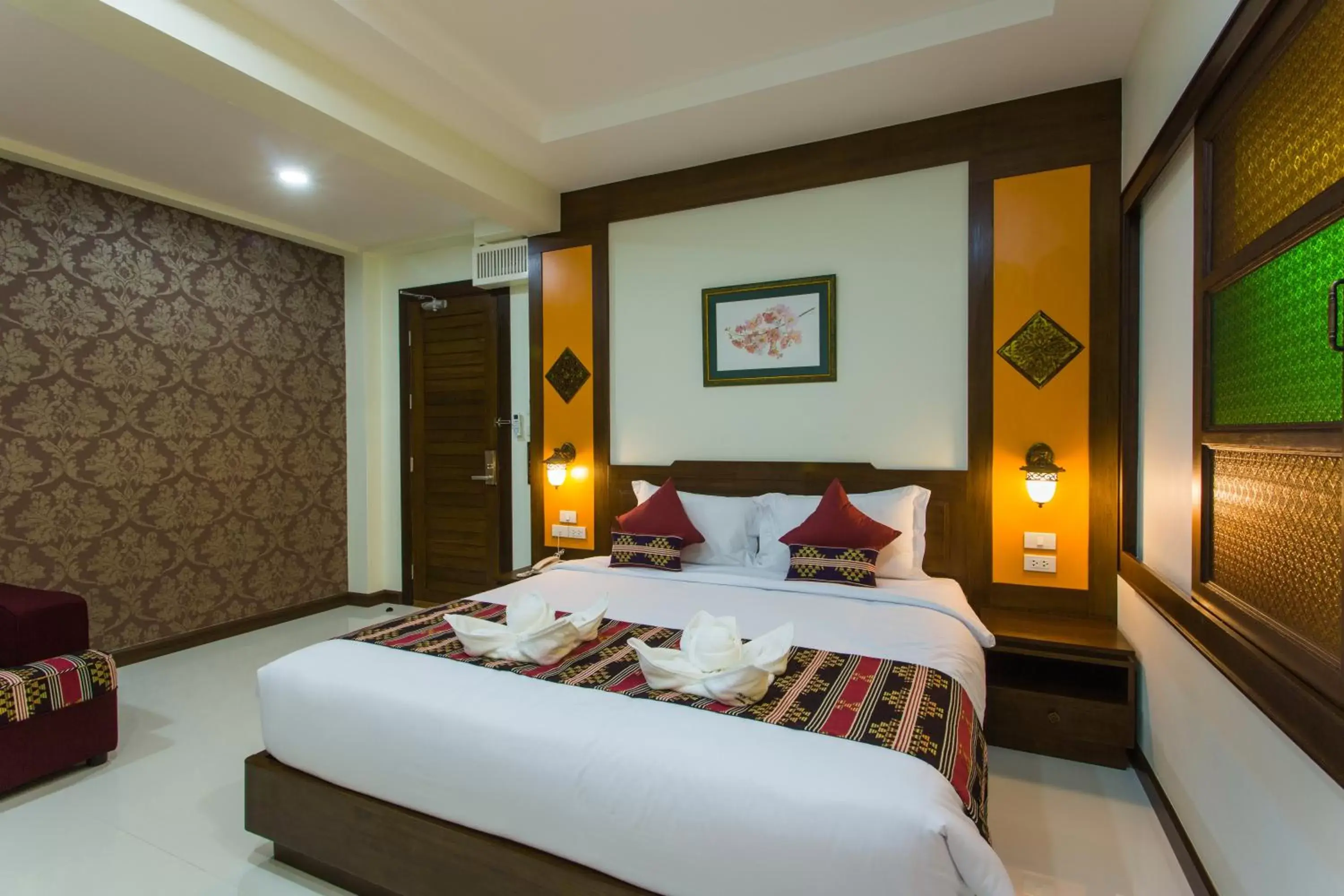 Bed in Mhonsa Hotel