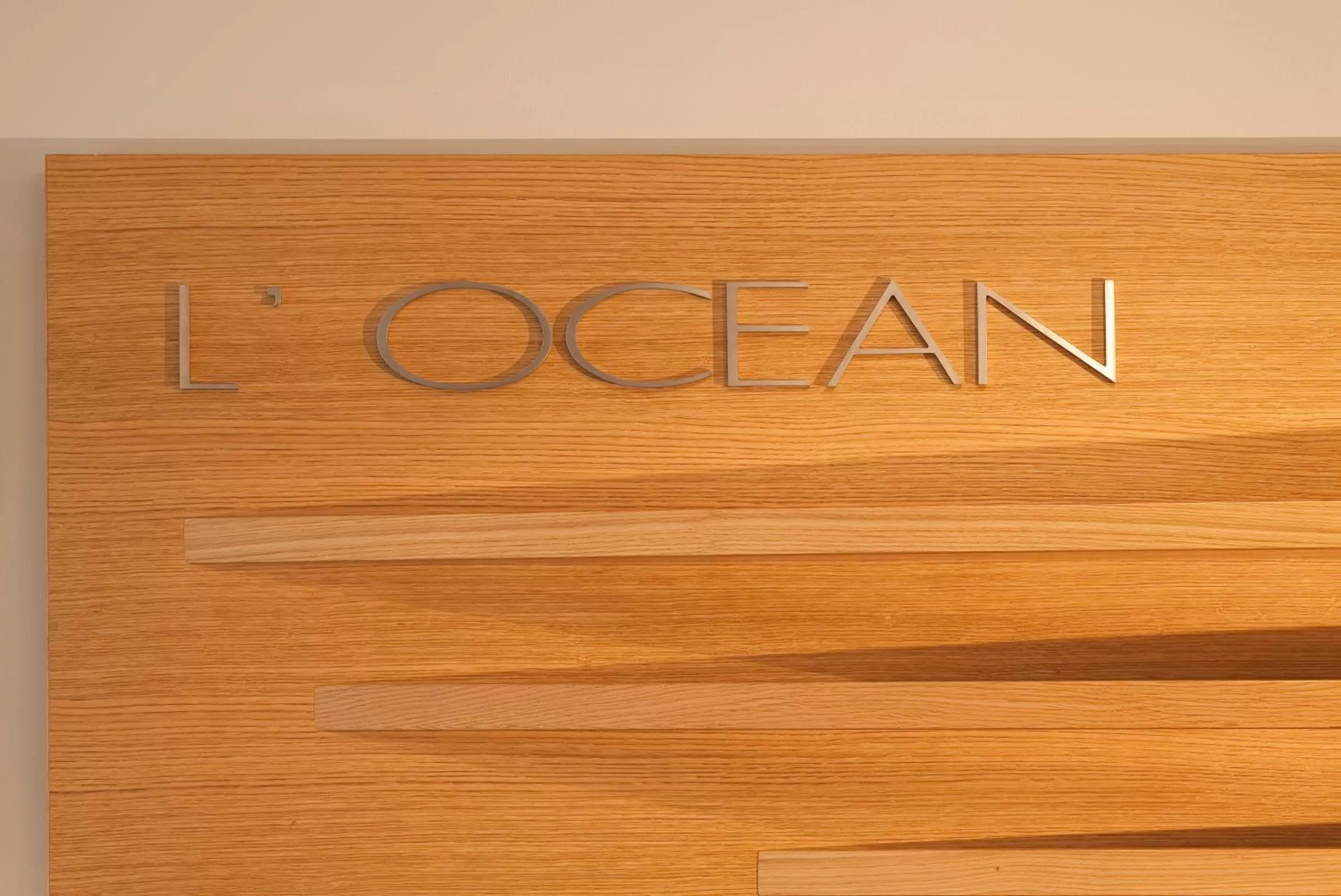 Decorative detail in Grand Hotel de L'Océan