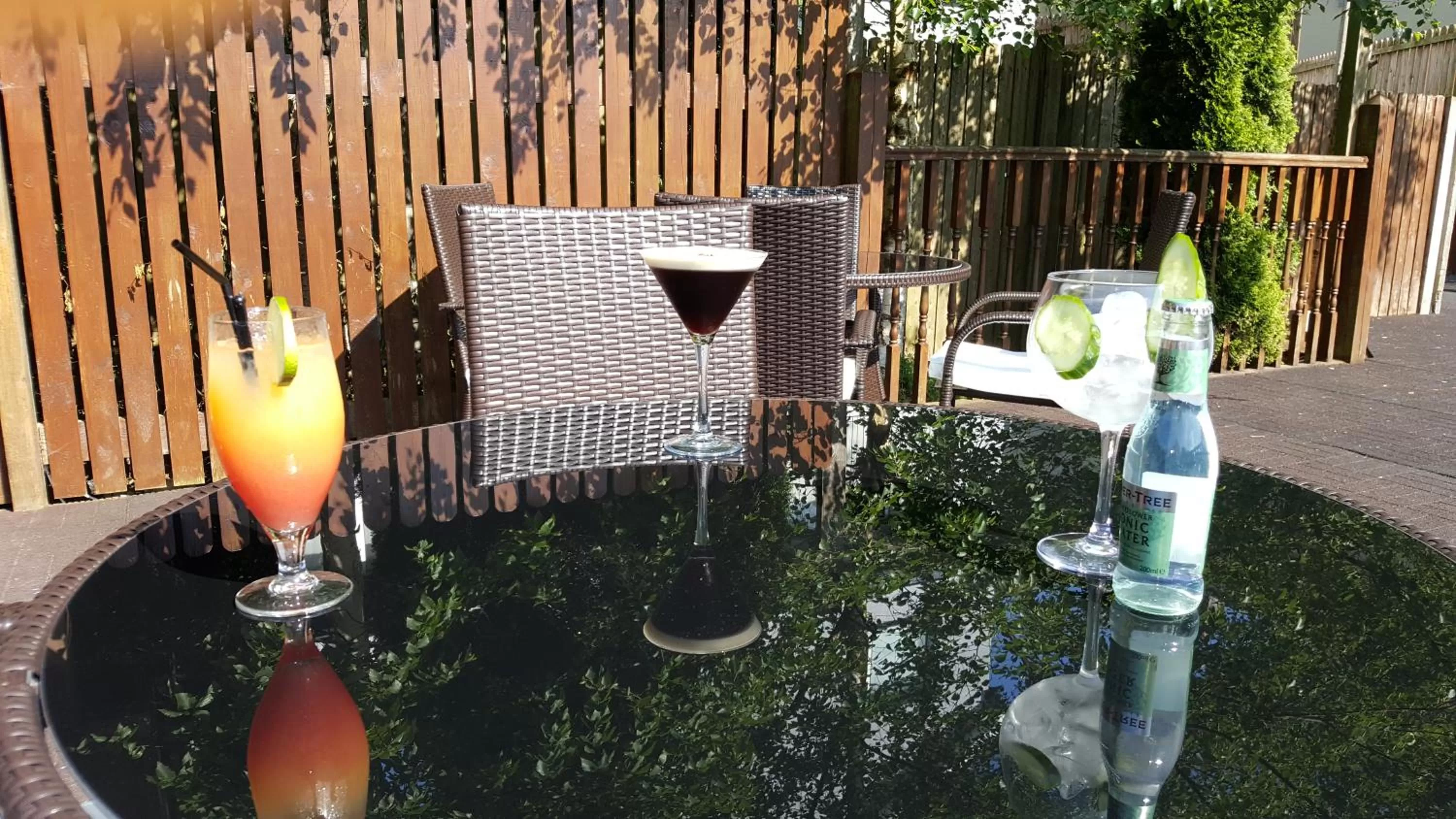 Restaurant/places to eat in The Shirley Arms Hotel