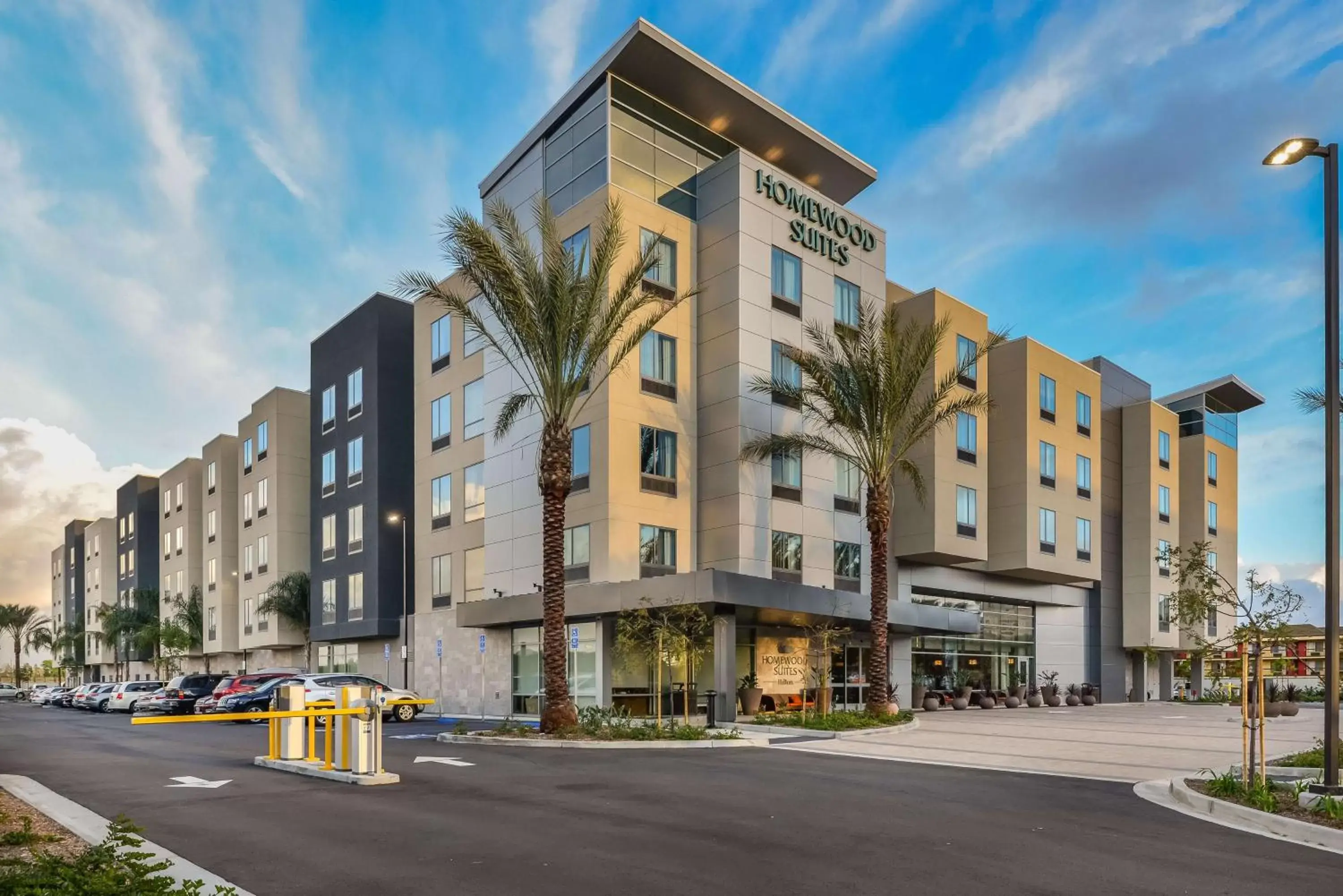Property Building in Homewood Suites by Hilton Anaheim Conv Ctr/Disneyland Main