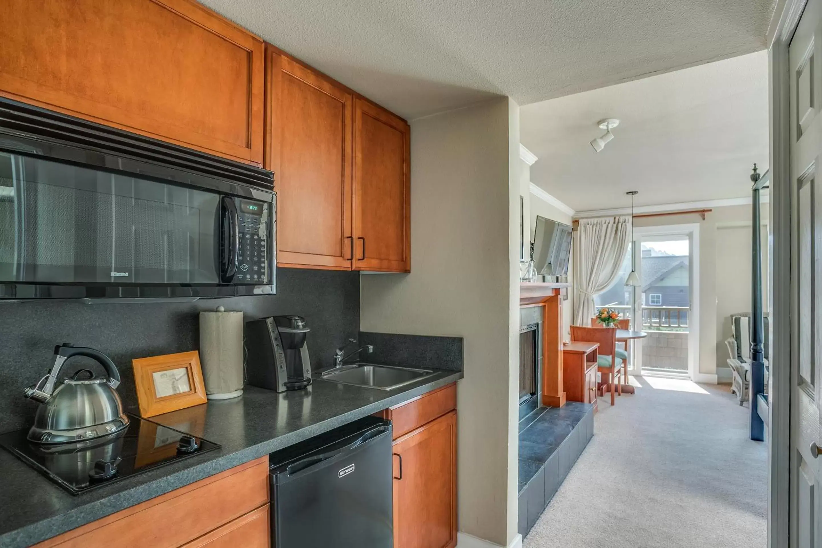 Kitchen or kitchenette, Kitchen/Kitchenette in Cannon Beach Hotel Collection