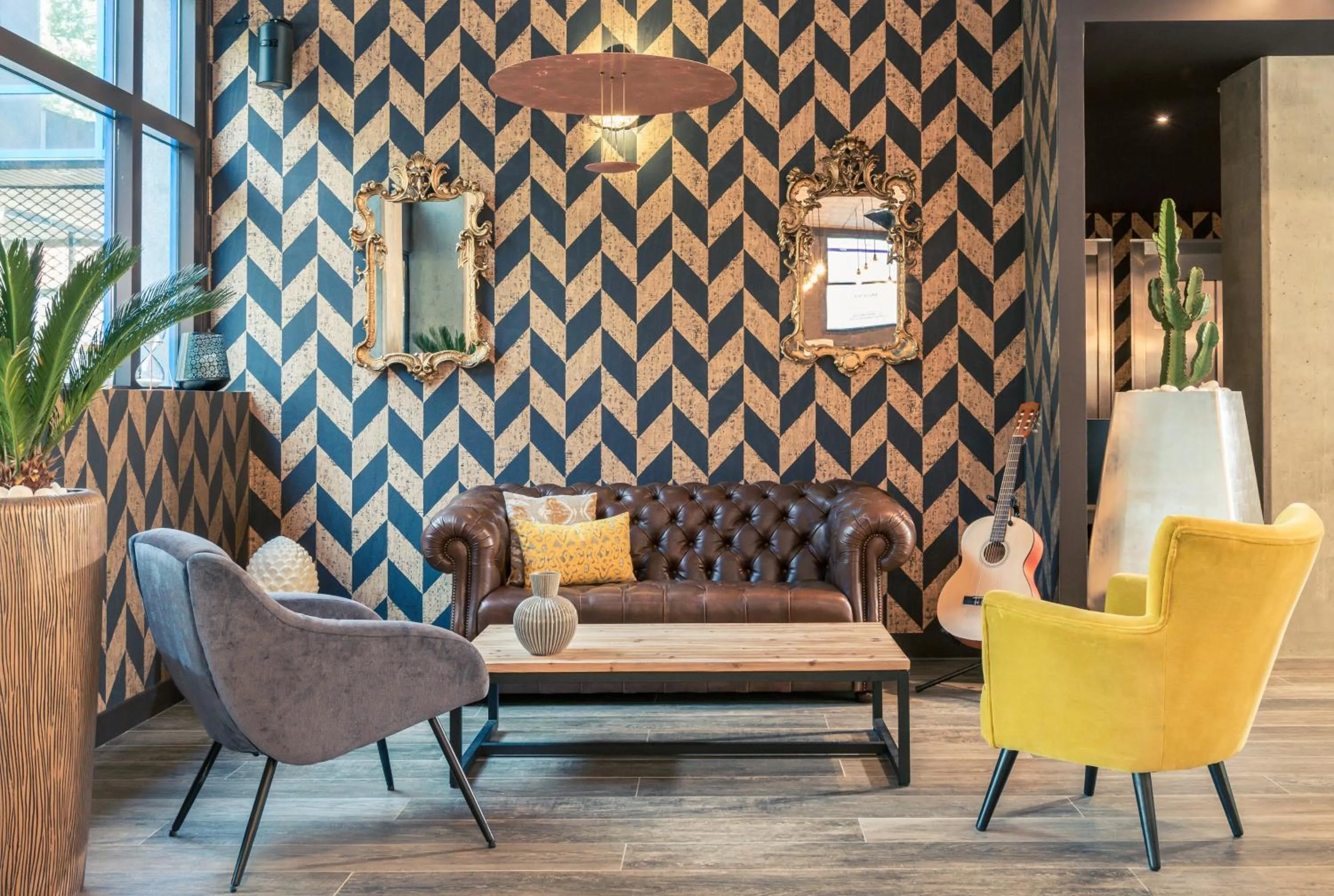 Lobby or reception in Mercure Paris Porte de Pantin