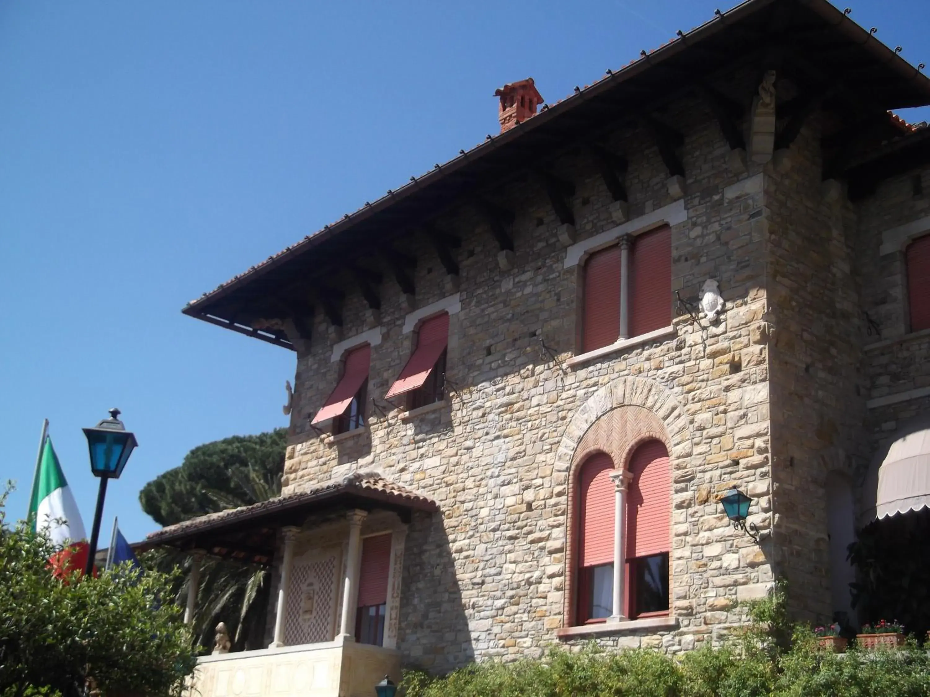 Property Building in Hotel La Vela-Castello Il Rifugio