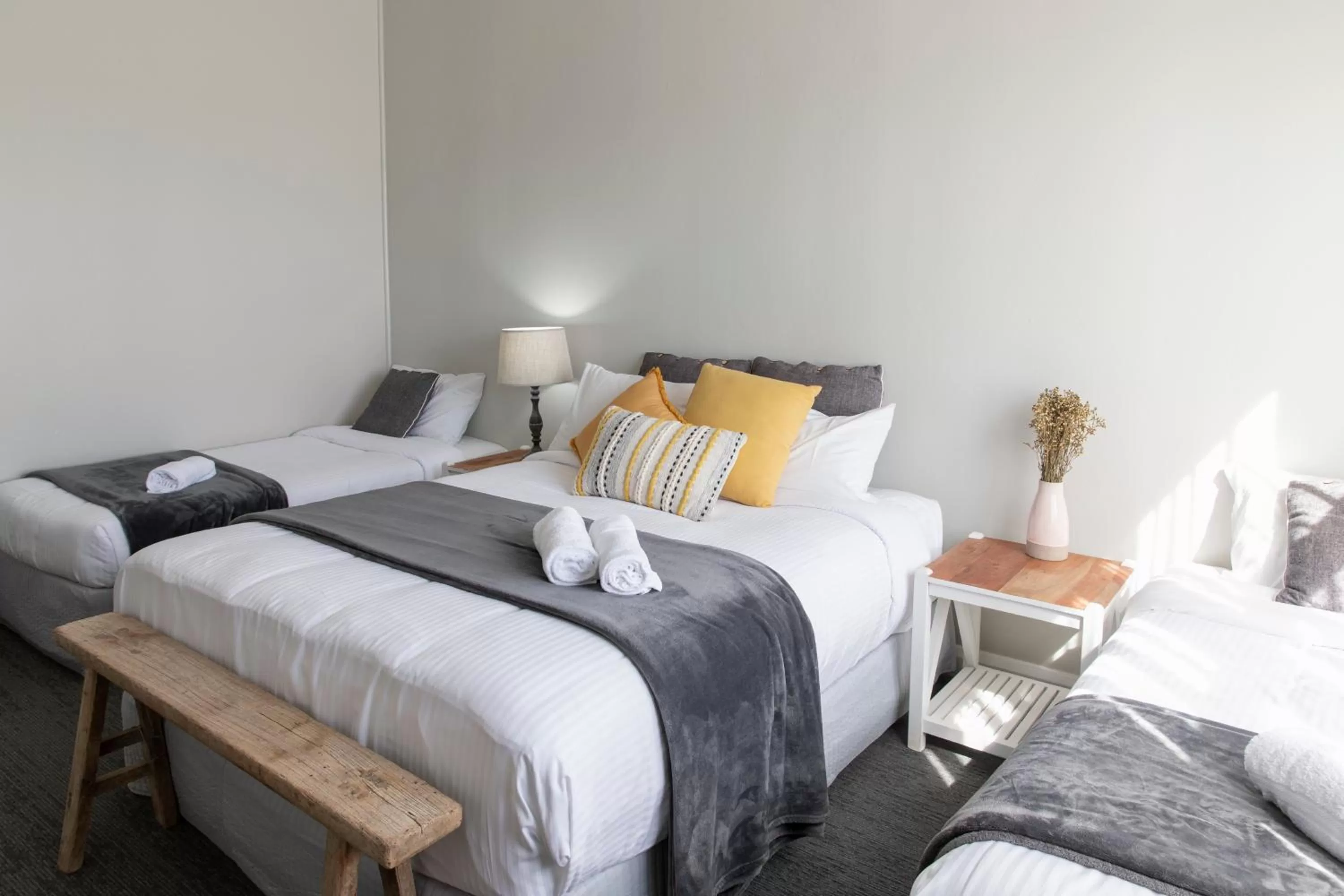 Bed in Robertson Public House and Kitchen