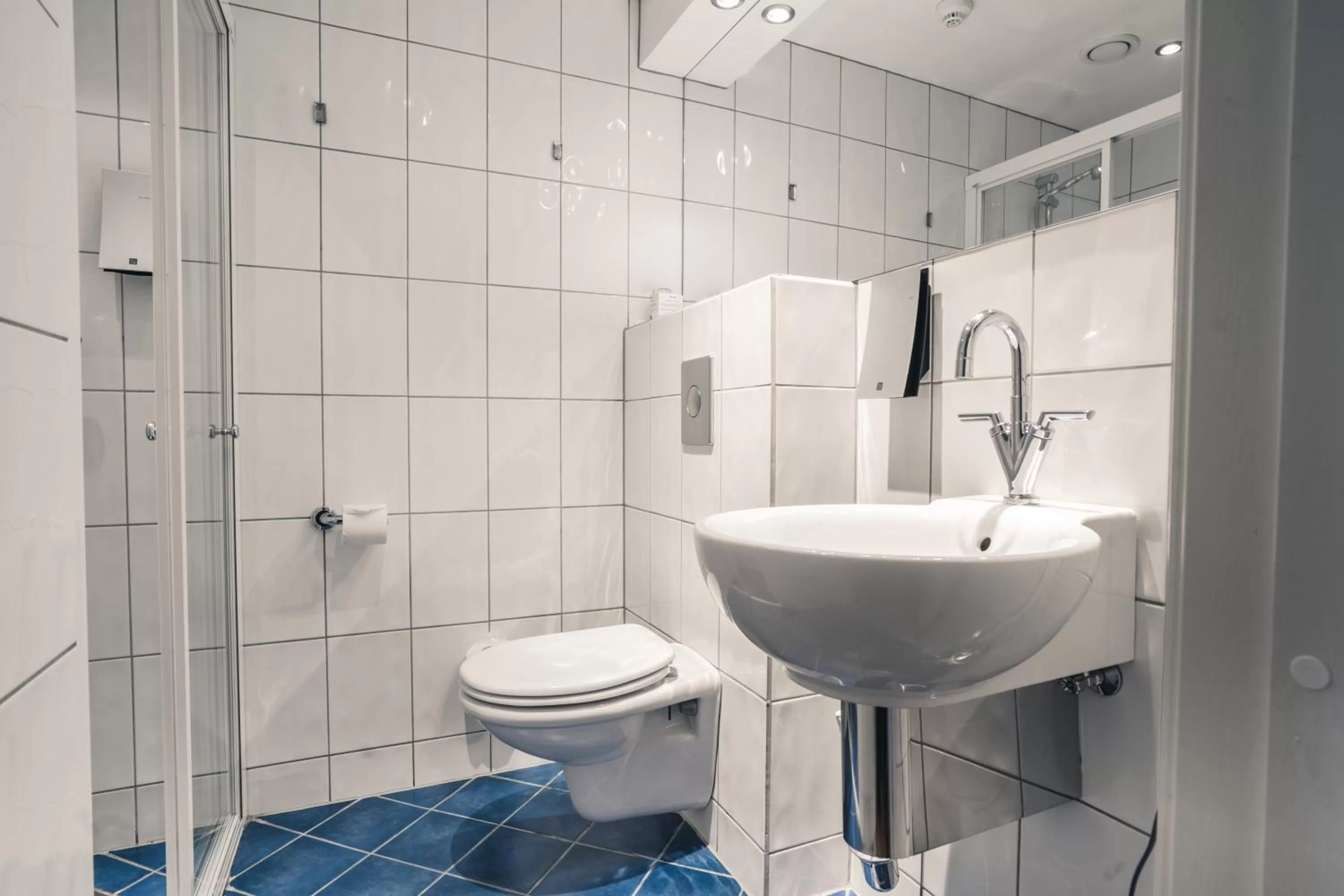 Bathroom in GamlaVærket Gjæstgiveri og Tracteringssted