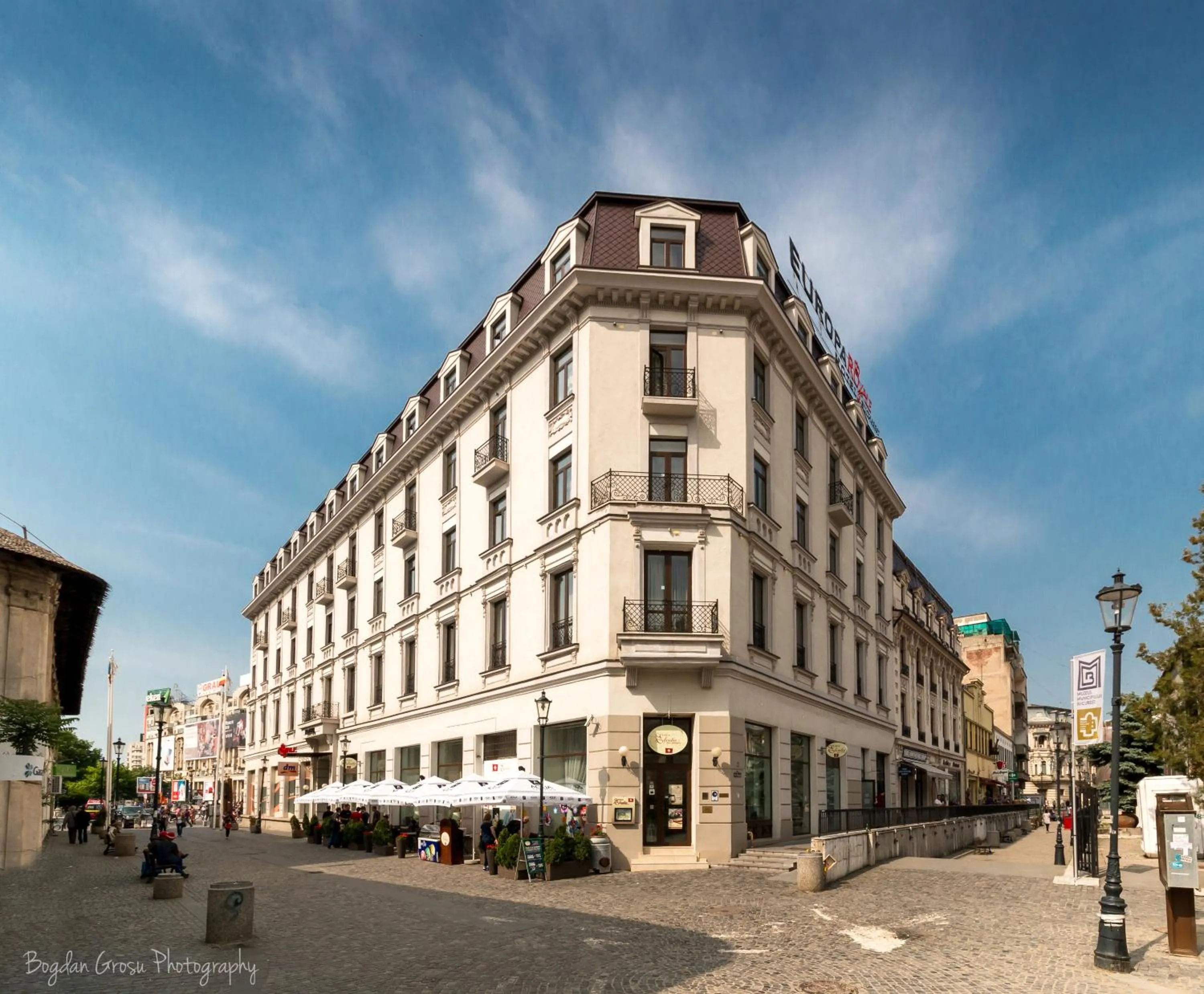 Property building in Europa Royale Bucharest