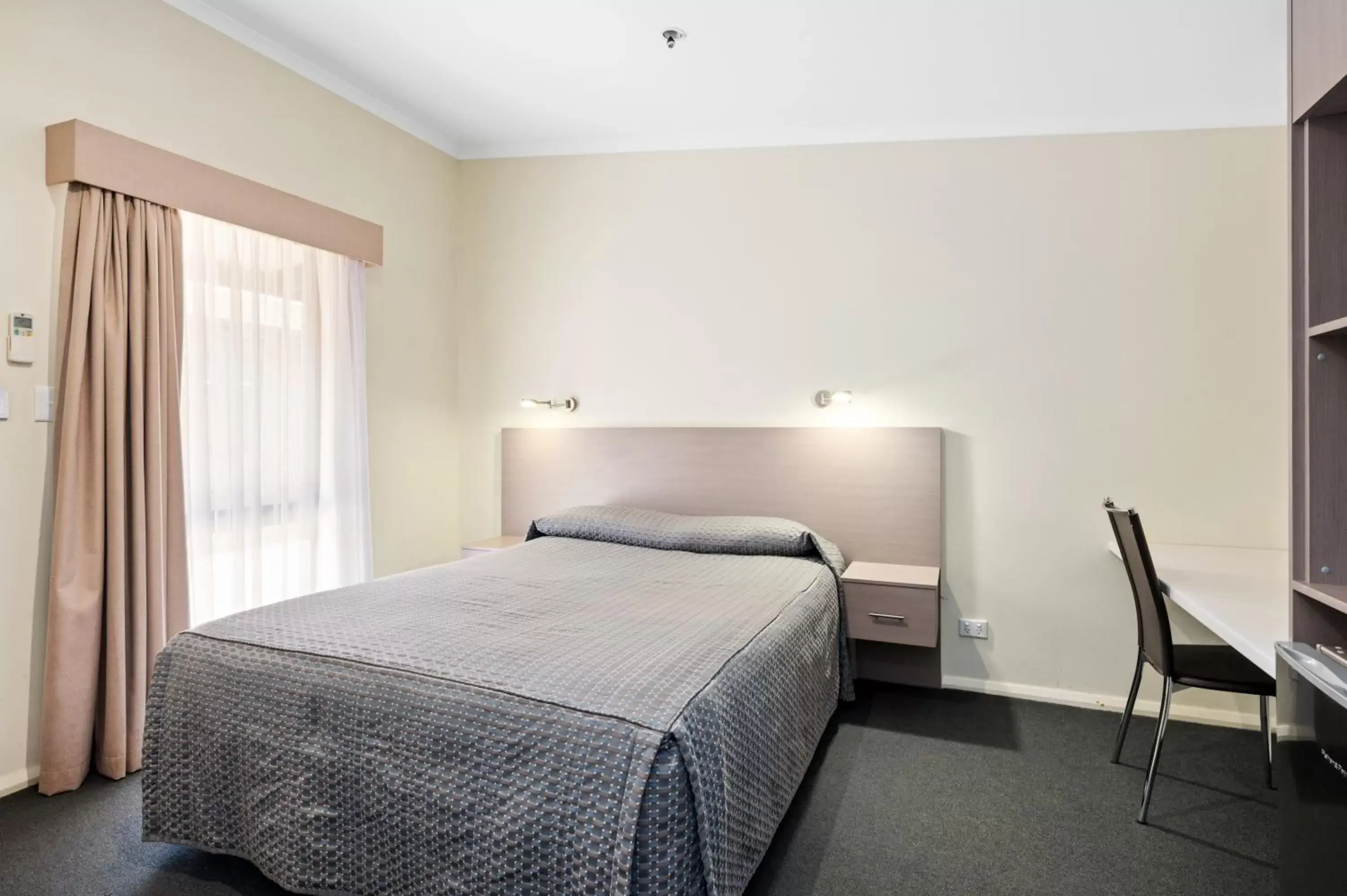 Bed in The View On Hannans Kalgoorlie Bed in The View On Hannans Kalgoorlie