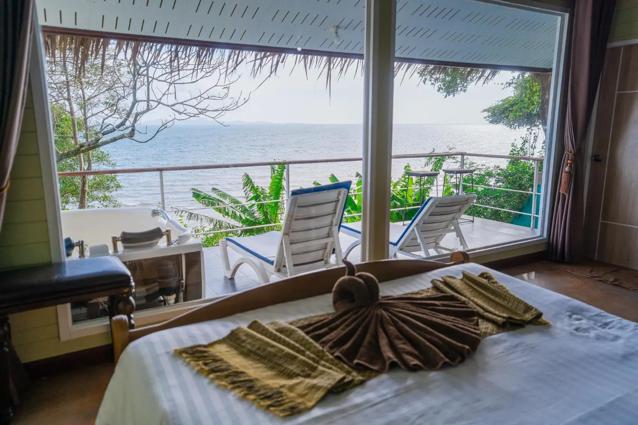 Bedroom in Koh Jum Resort