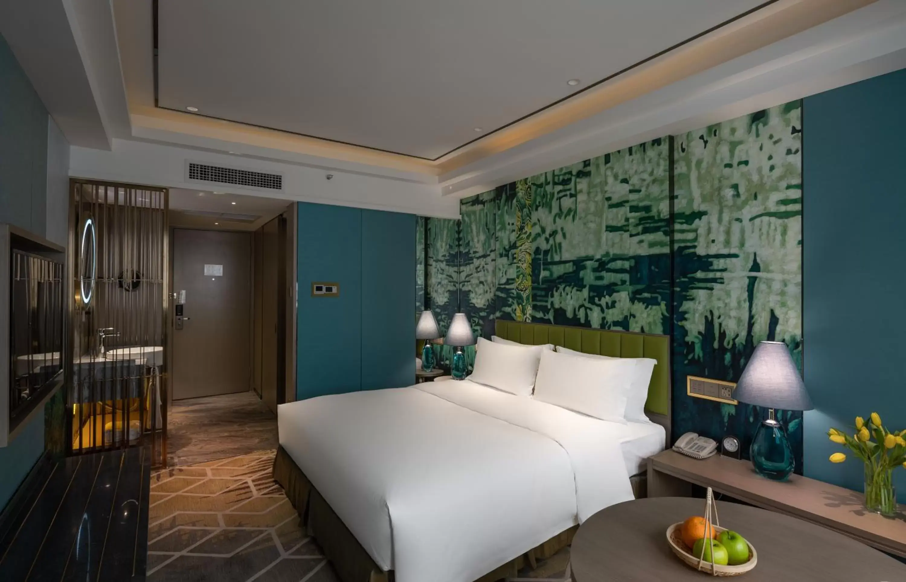 Bedroom, Bed in Chengdu Tianfu Sunshine Hotel