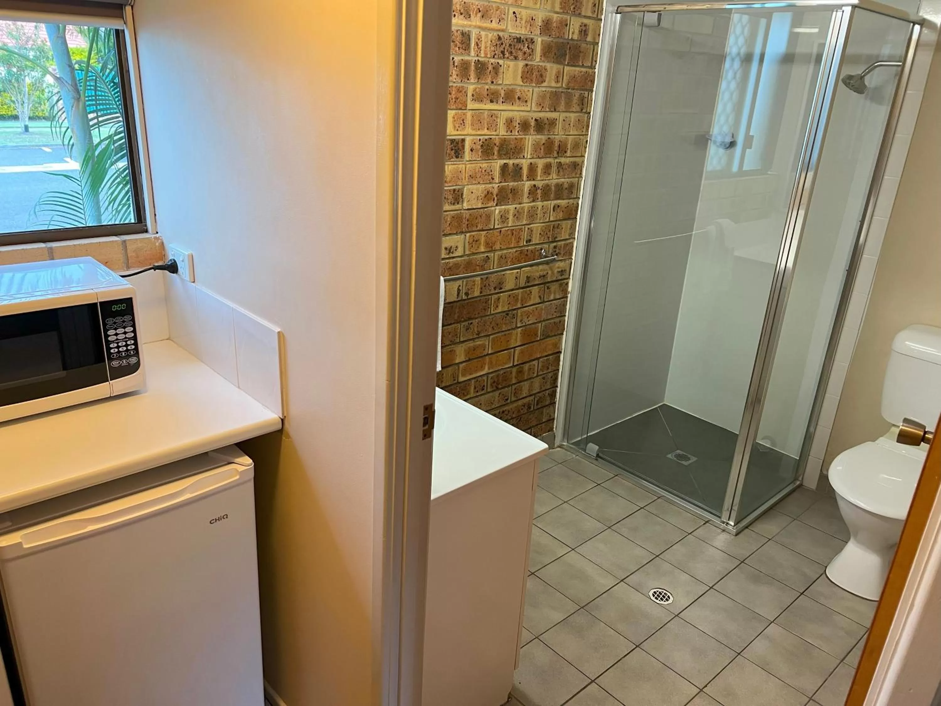 Golden Beach Motor Inn, Caloundra