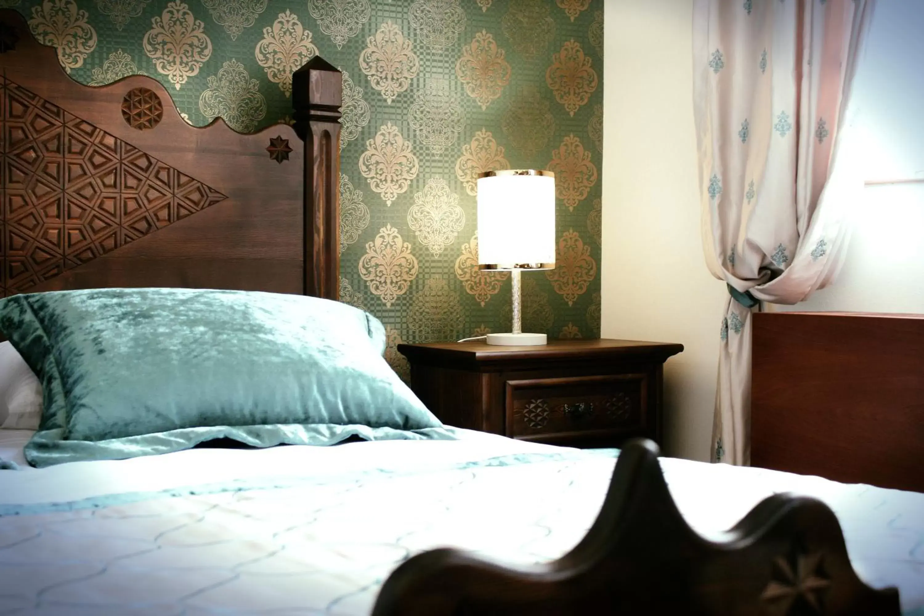 Bed in İsa Begov Hamam Hotel Bed in İsa Begov Hamam Hotel