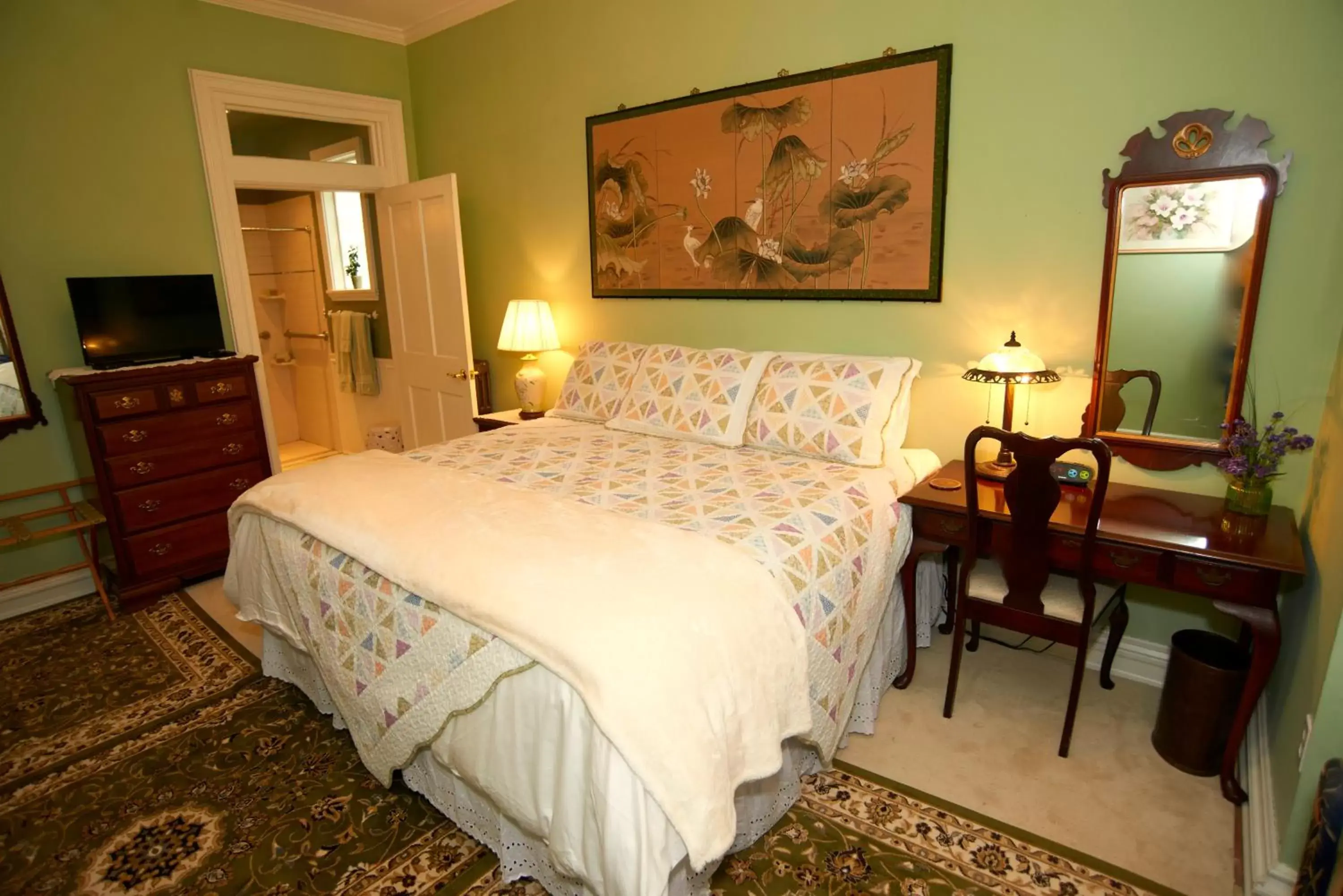 Photo of the whole room, Bed in Center Harbor Sutton House B & B