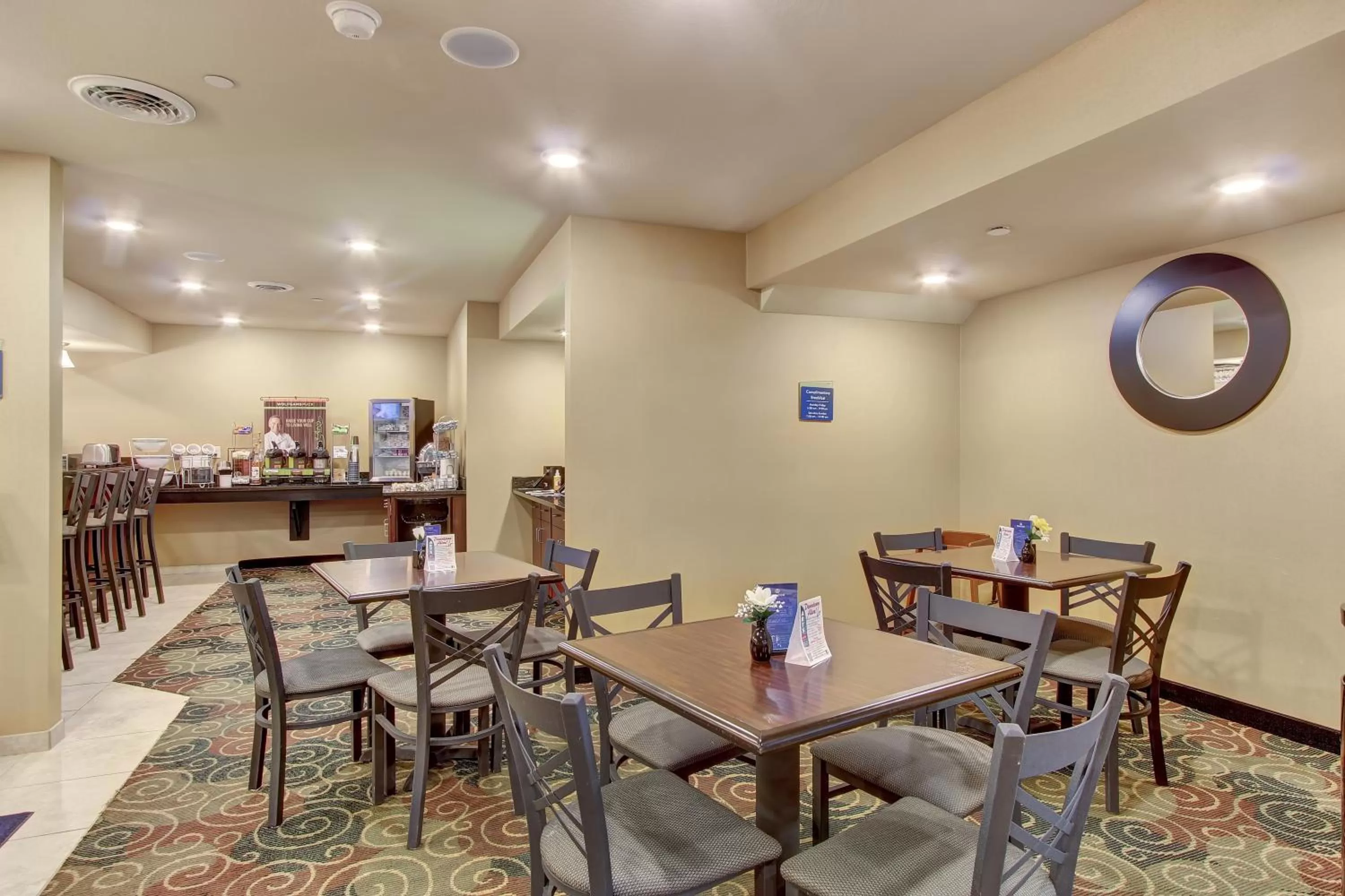 Restaurant/places to eat in Cobblestone Hotel & Suites - Waynesboro