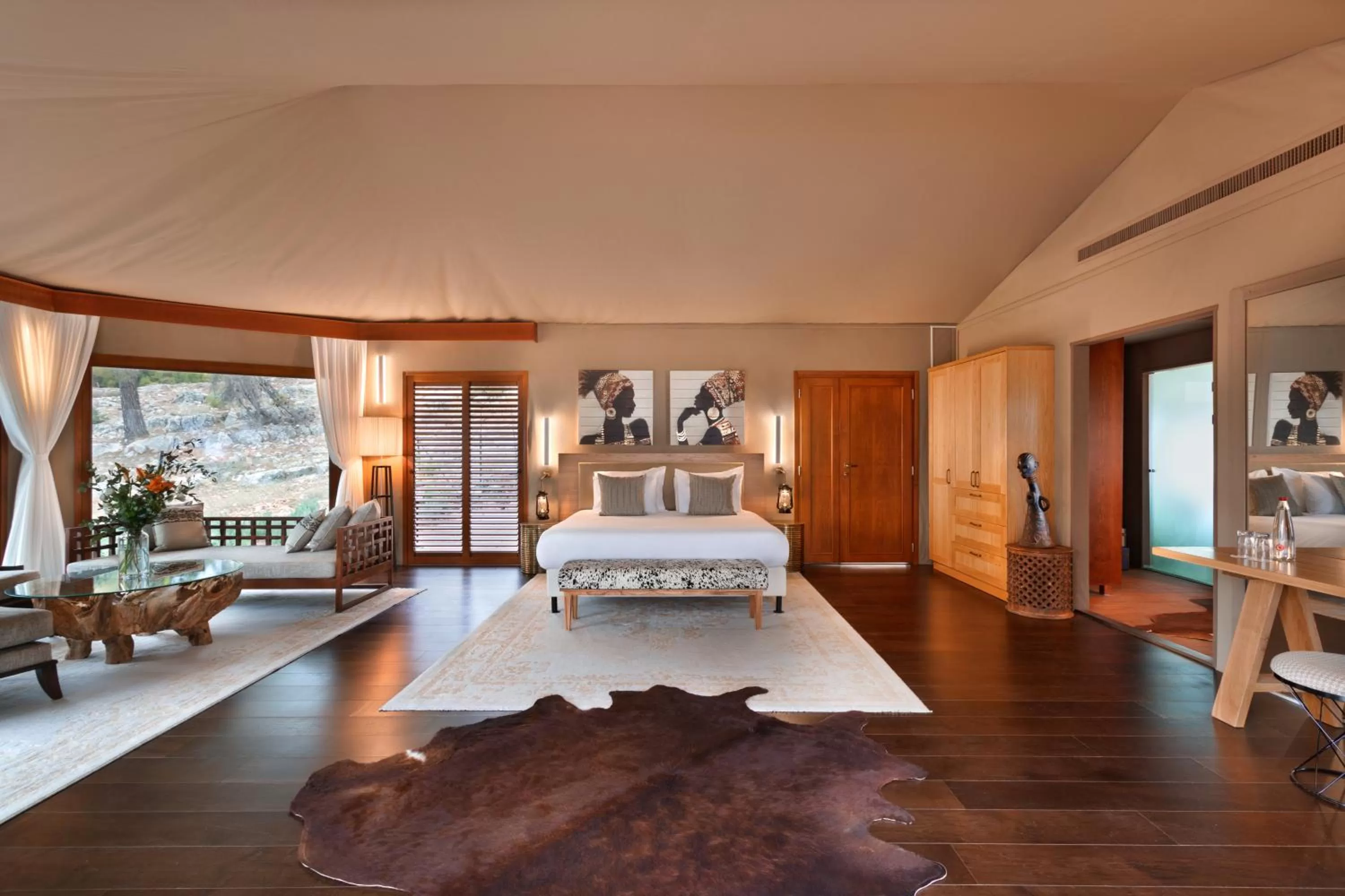 Bed in Herbert Samuel Bayit Bagalil Boutique