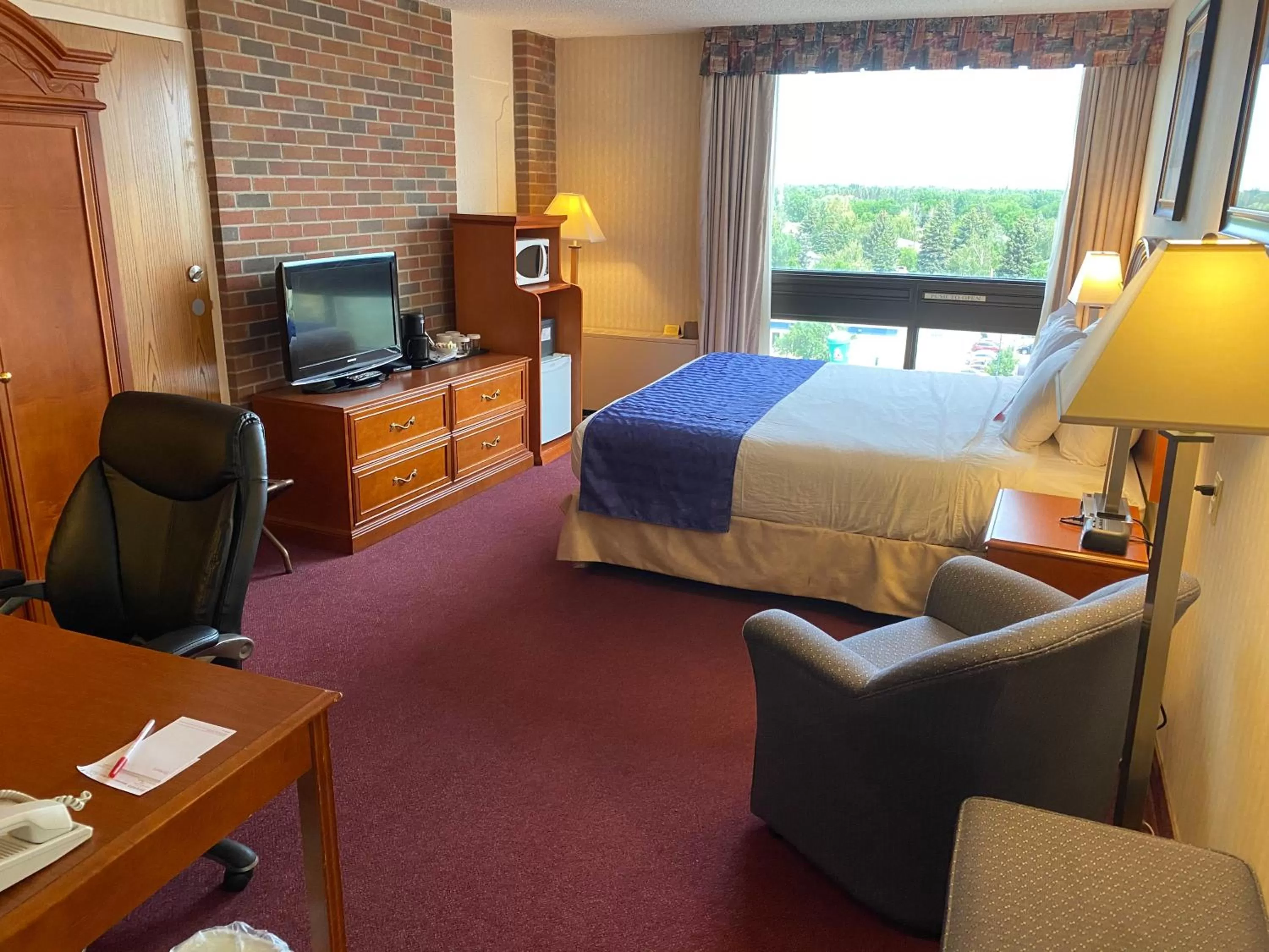 Bed in Ramada by Wyndham Lethbridge