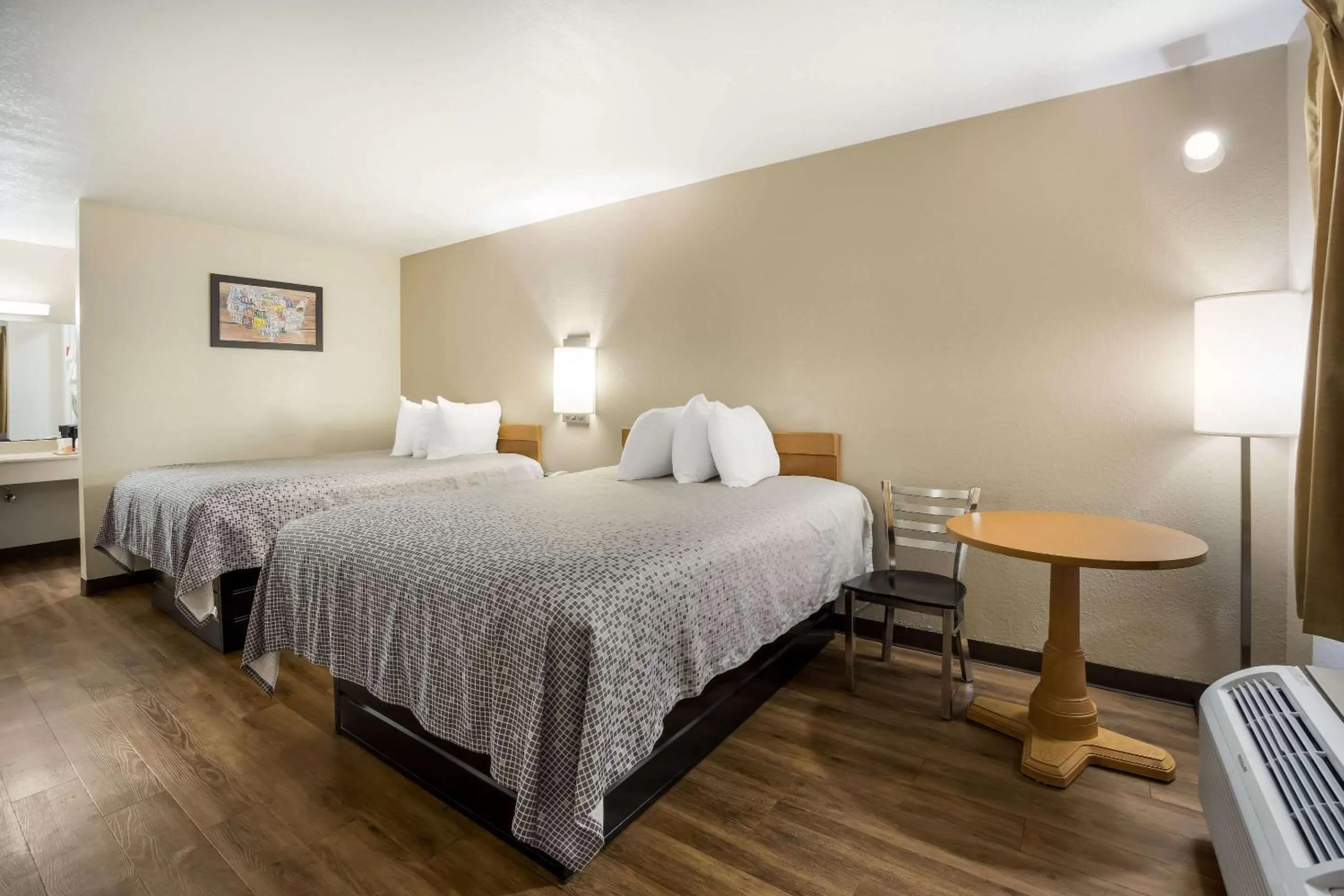 Bedroom in Econo Lodge Live Oak