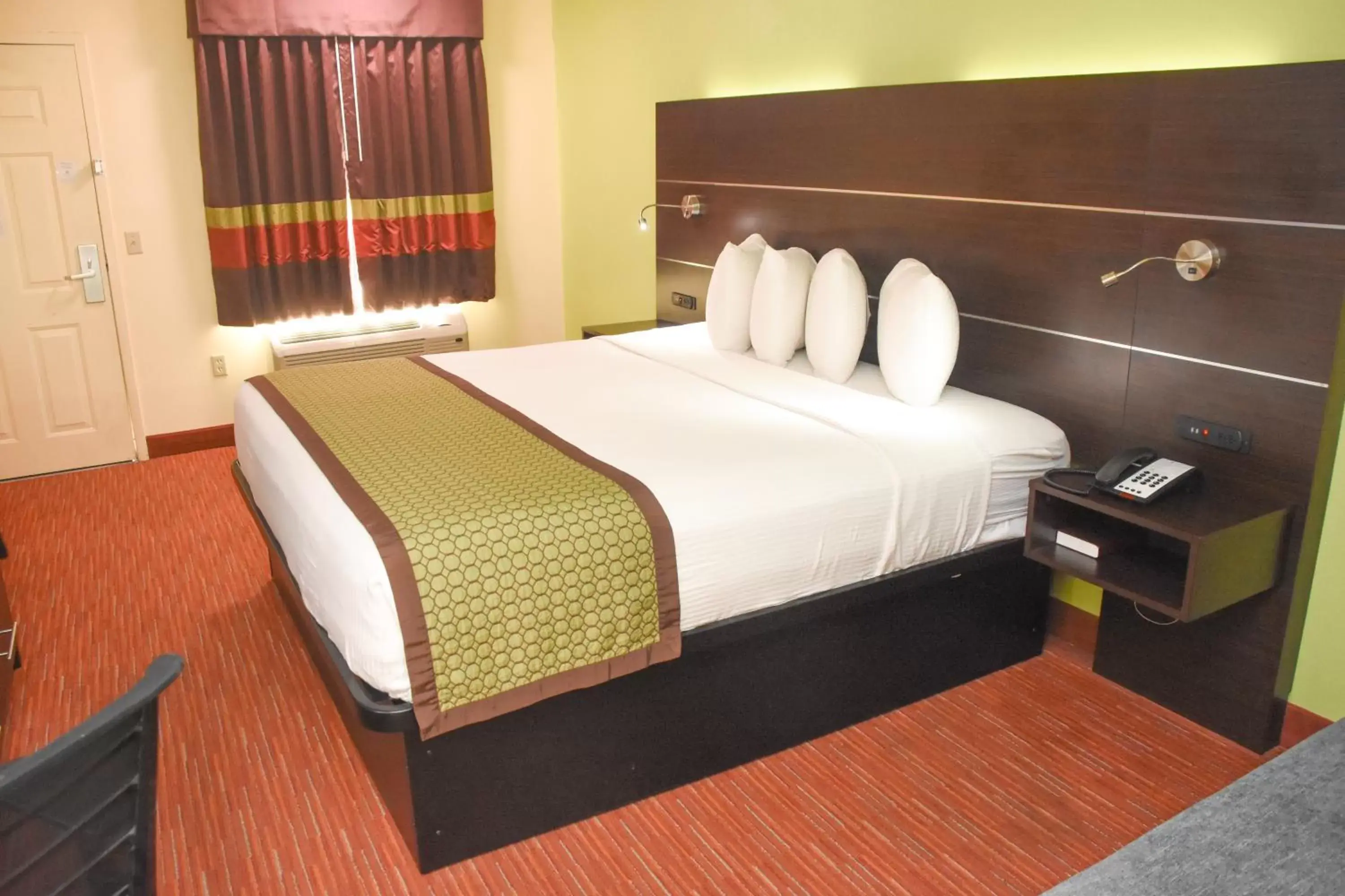 Bed in SureStay Hotel by Best Western Manning