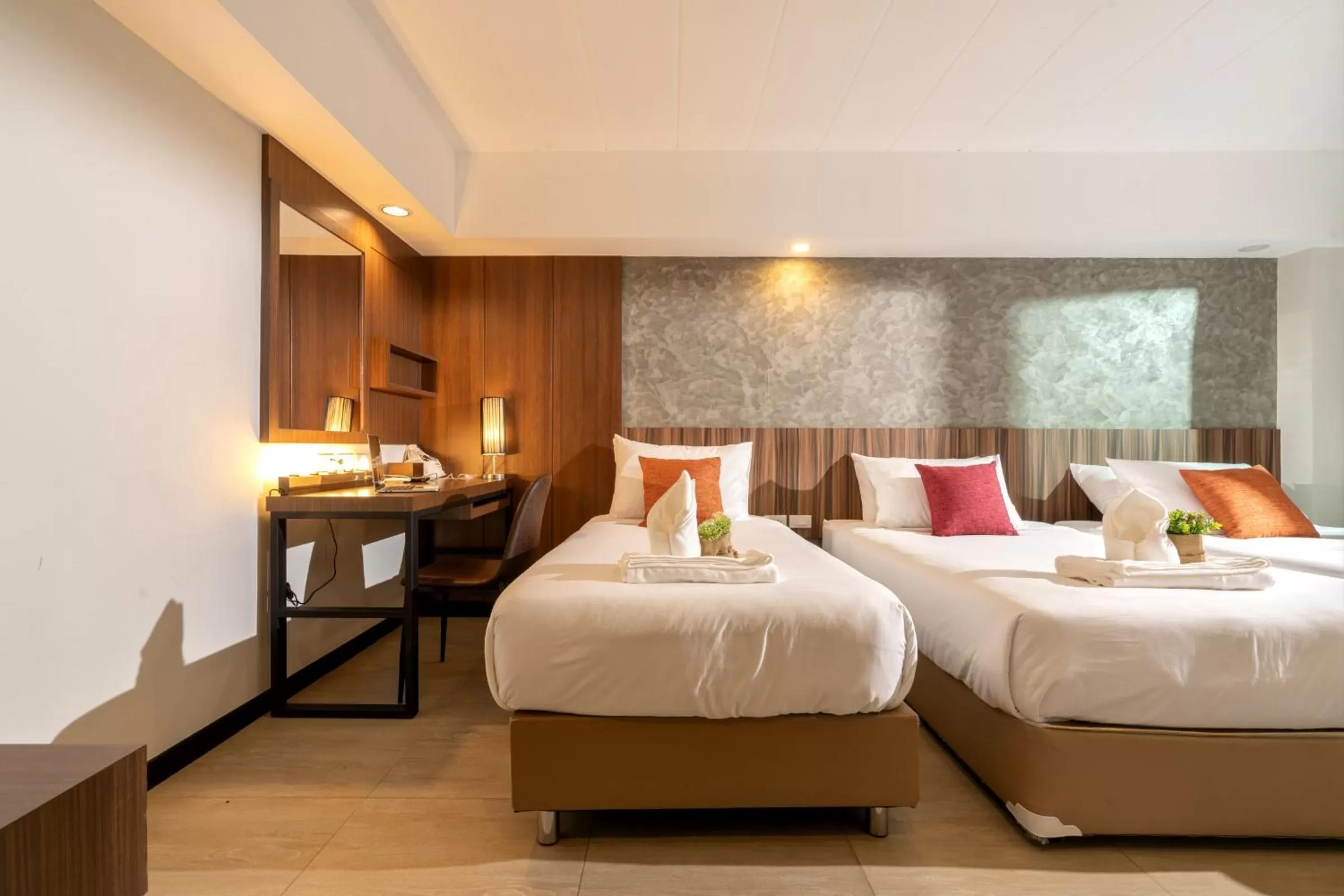 Photo of the whole room, Bed in The Home Hotel SHA