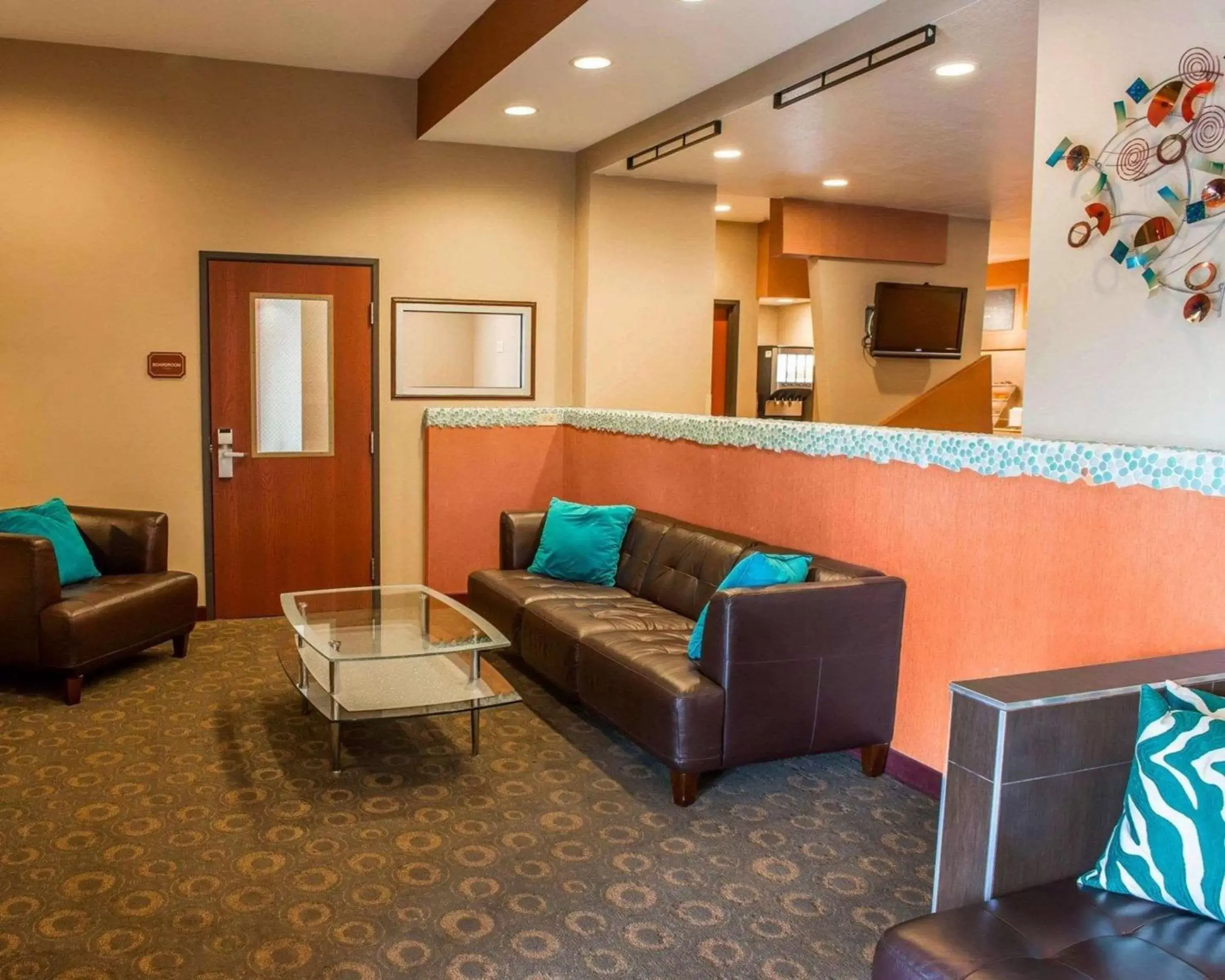 Lobby or reception, Seating Area in Comfort Suites Monaca