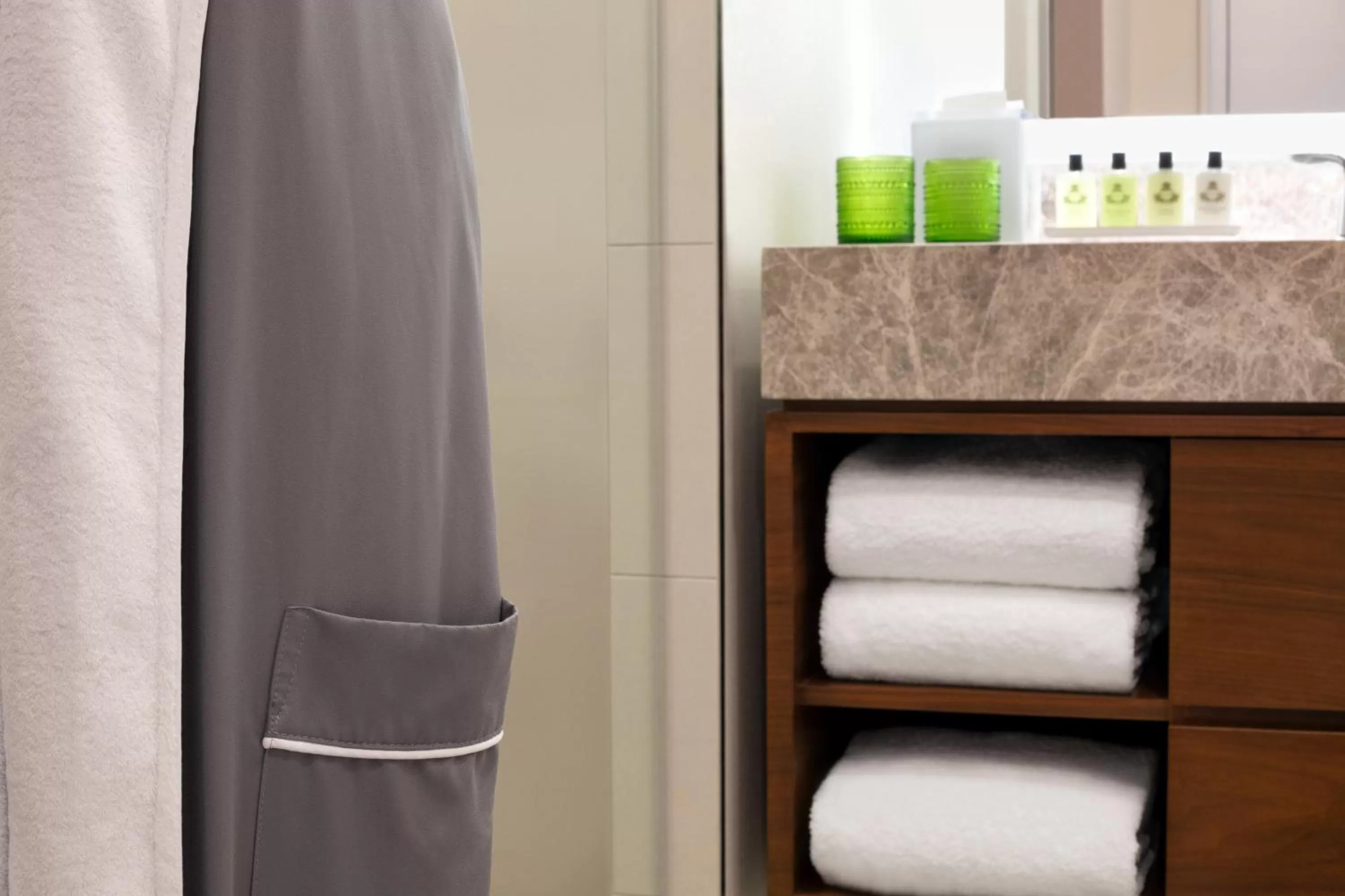 Classic Queen Room with Two Queen Beds and View in InterContinental Houston by IHG