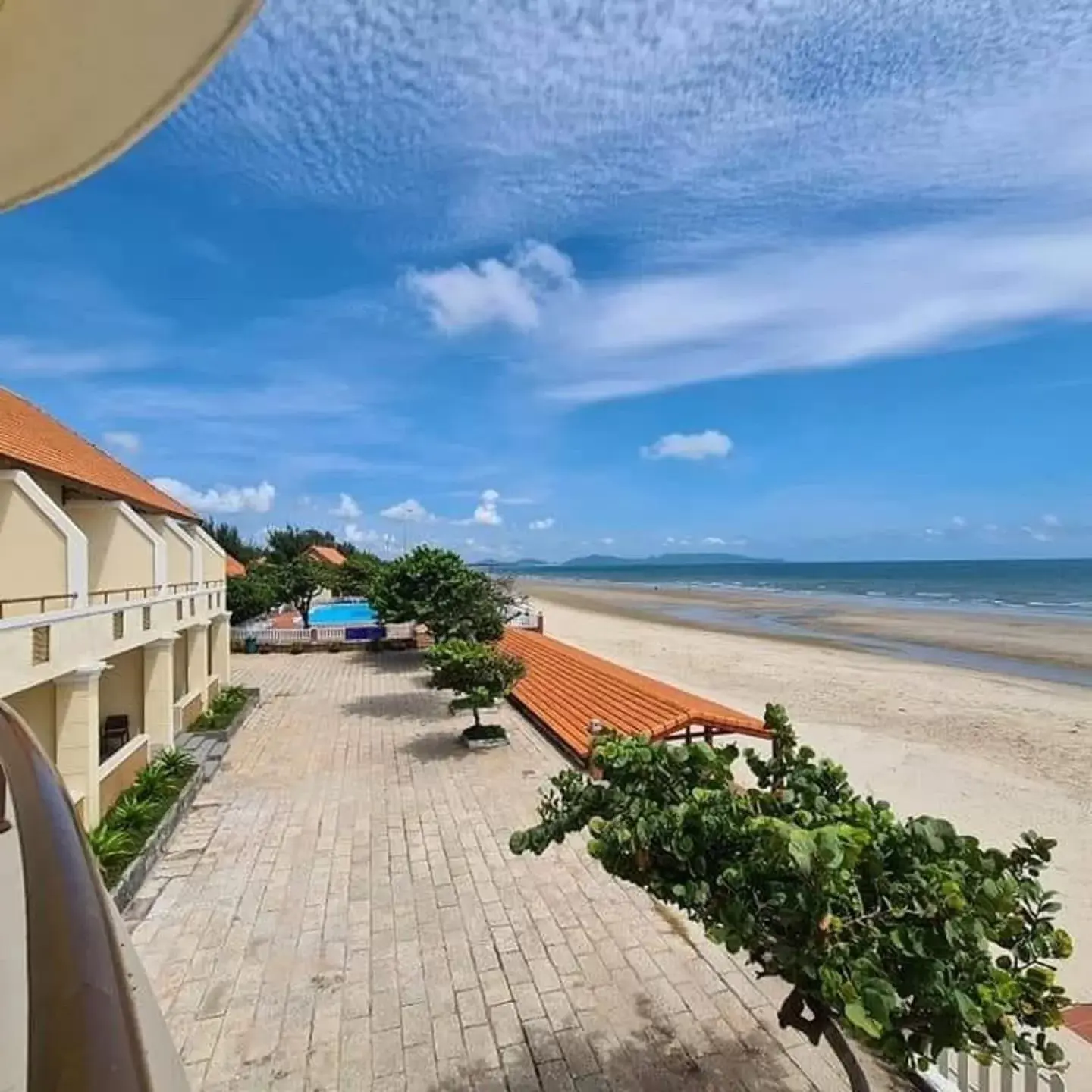 Beach in Hai Duong Intourco Resort