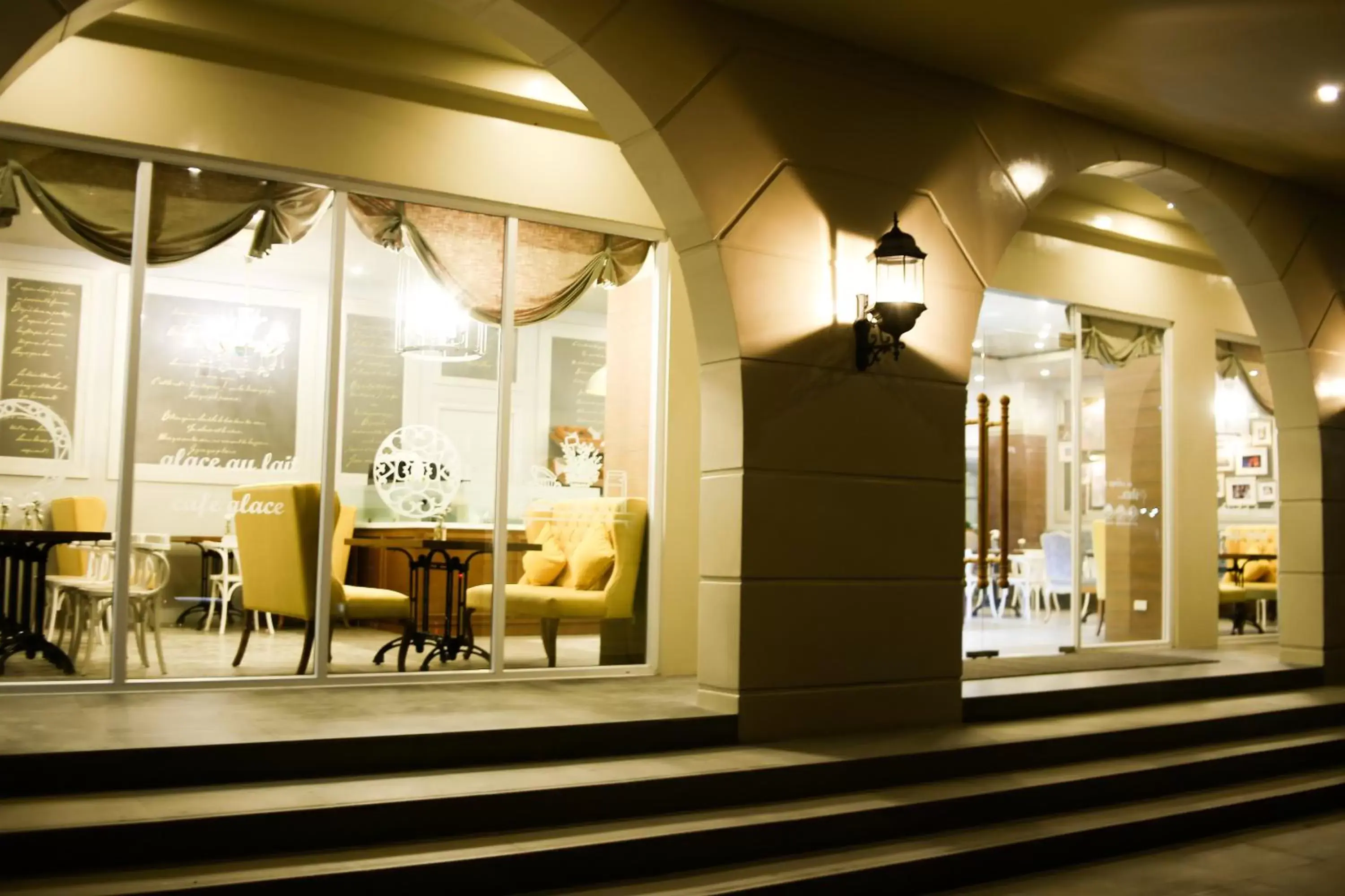 Property building in Hotel Carlito Tagaytay Property building in Hotel Carlito Tagaytay