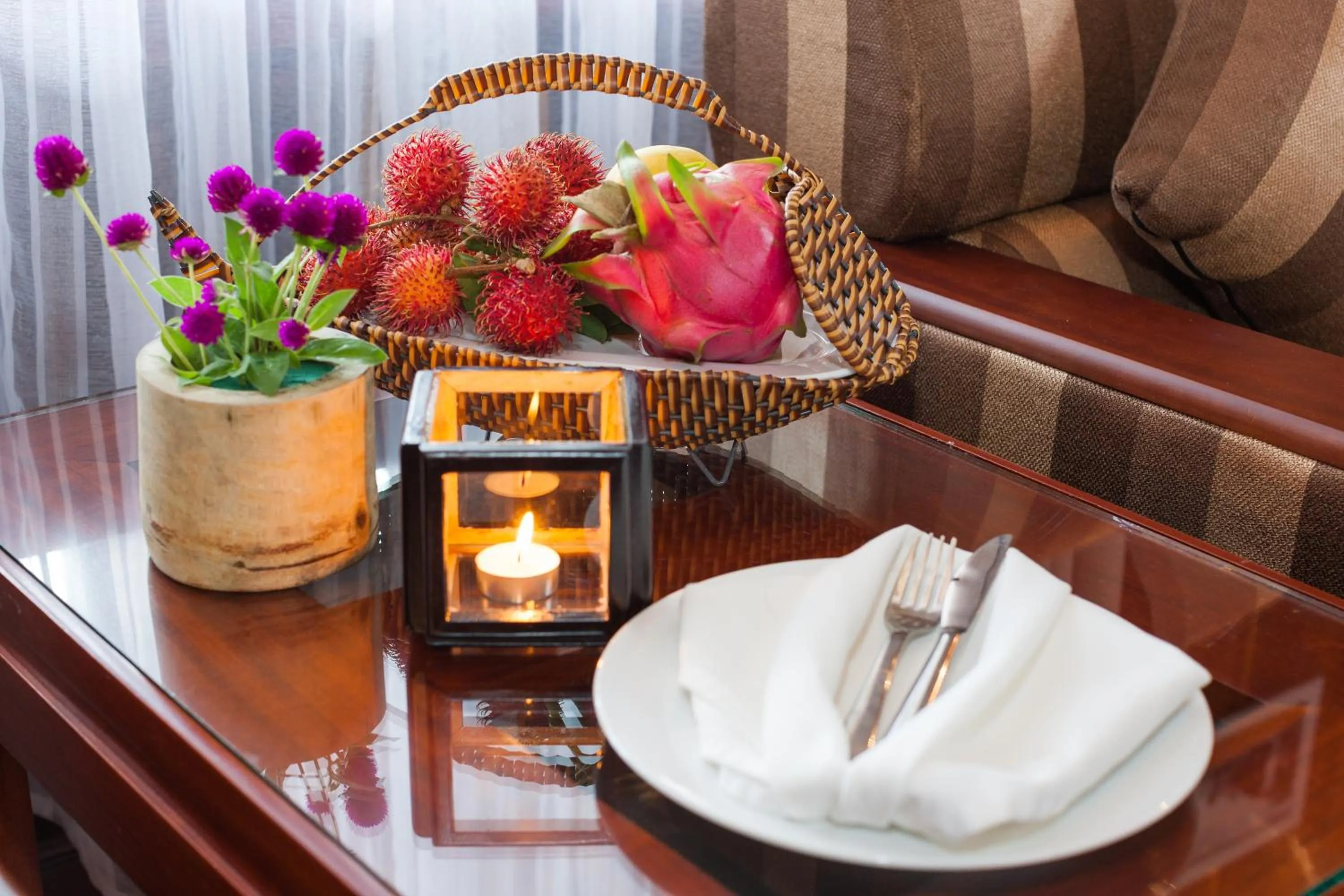 Food and drinks in Elwood Premier Resort Phu Quoc