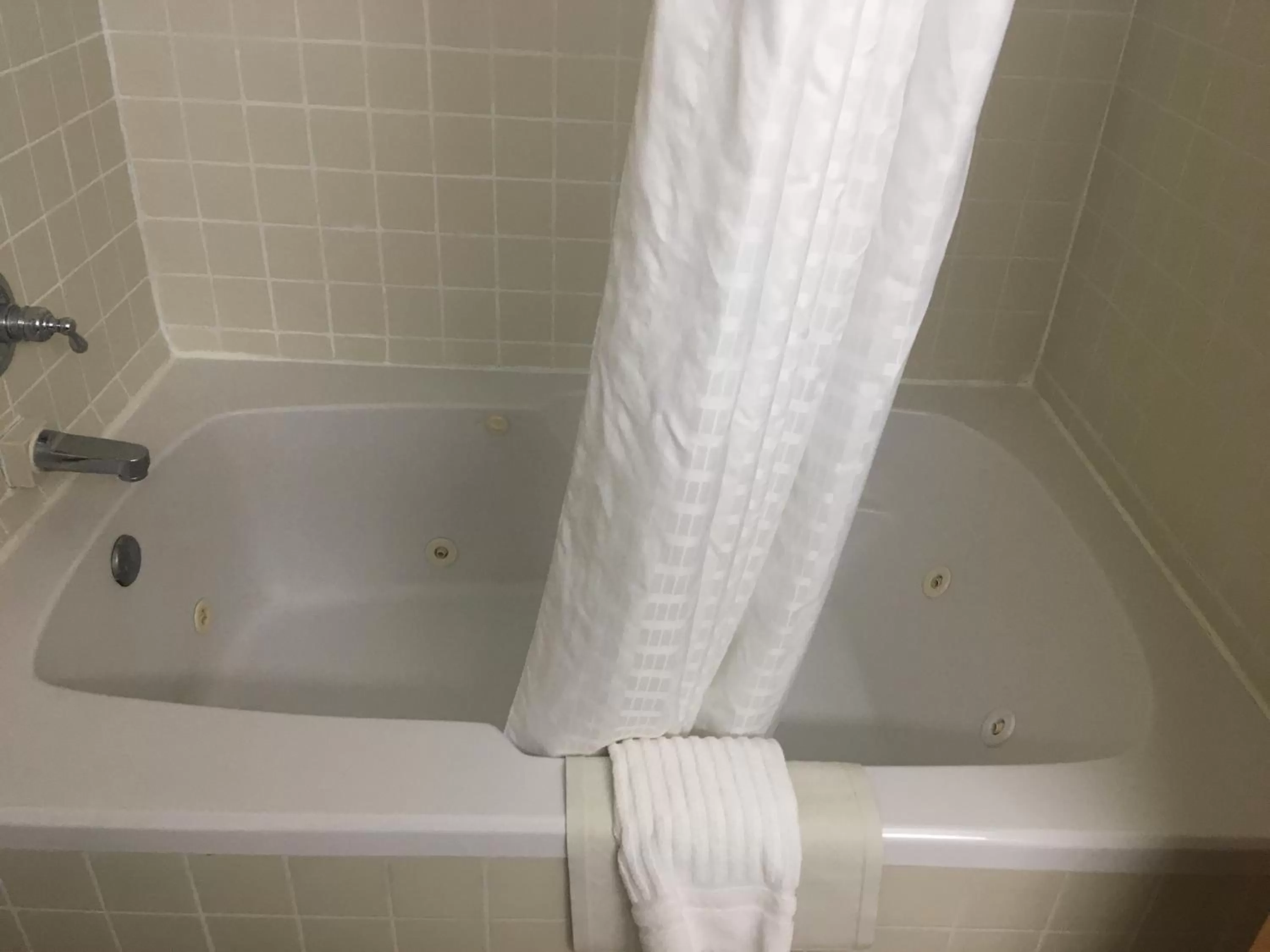 Deluxe Queen Room with Two Queen Beds in Quality Inn Nashville - Bloomington